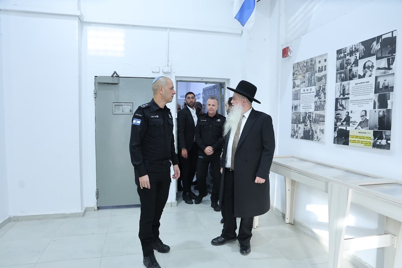 הרב יגאל כהן בבית הסוהר