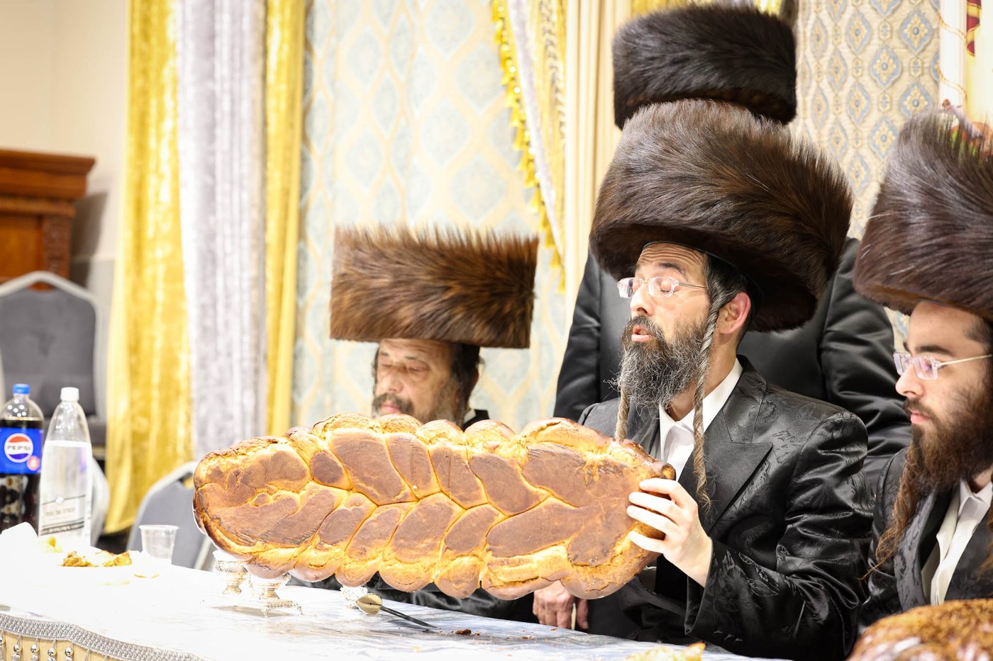 שבע ברכות בשילוב טיש ט"ו בשבט בזוועהיל