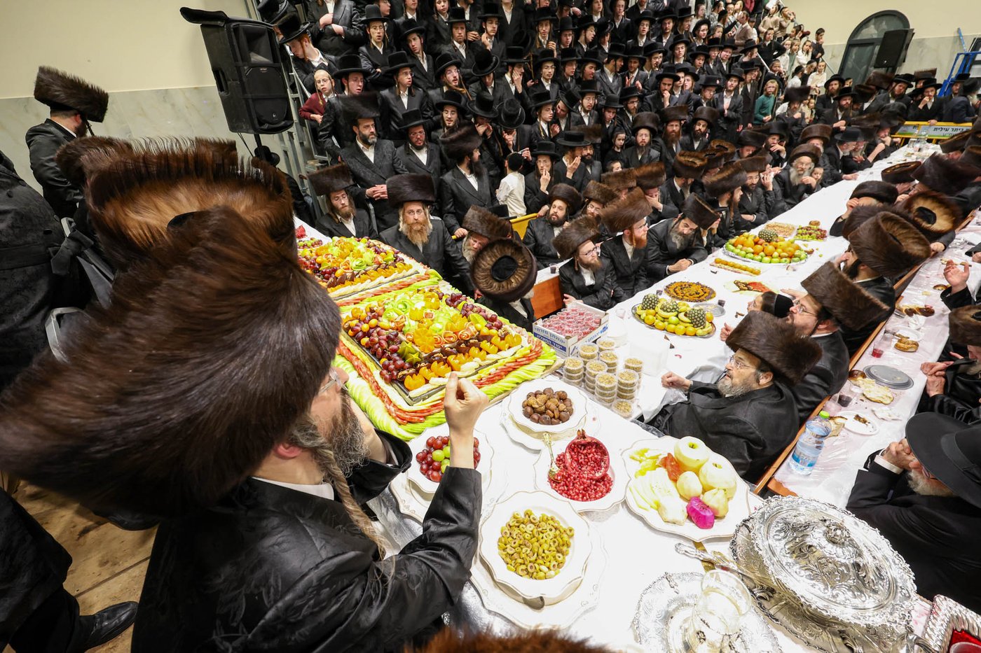שבע ברכות בשילוב טיש ט"ו בשבט בזוועהיל