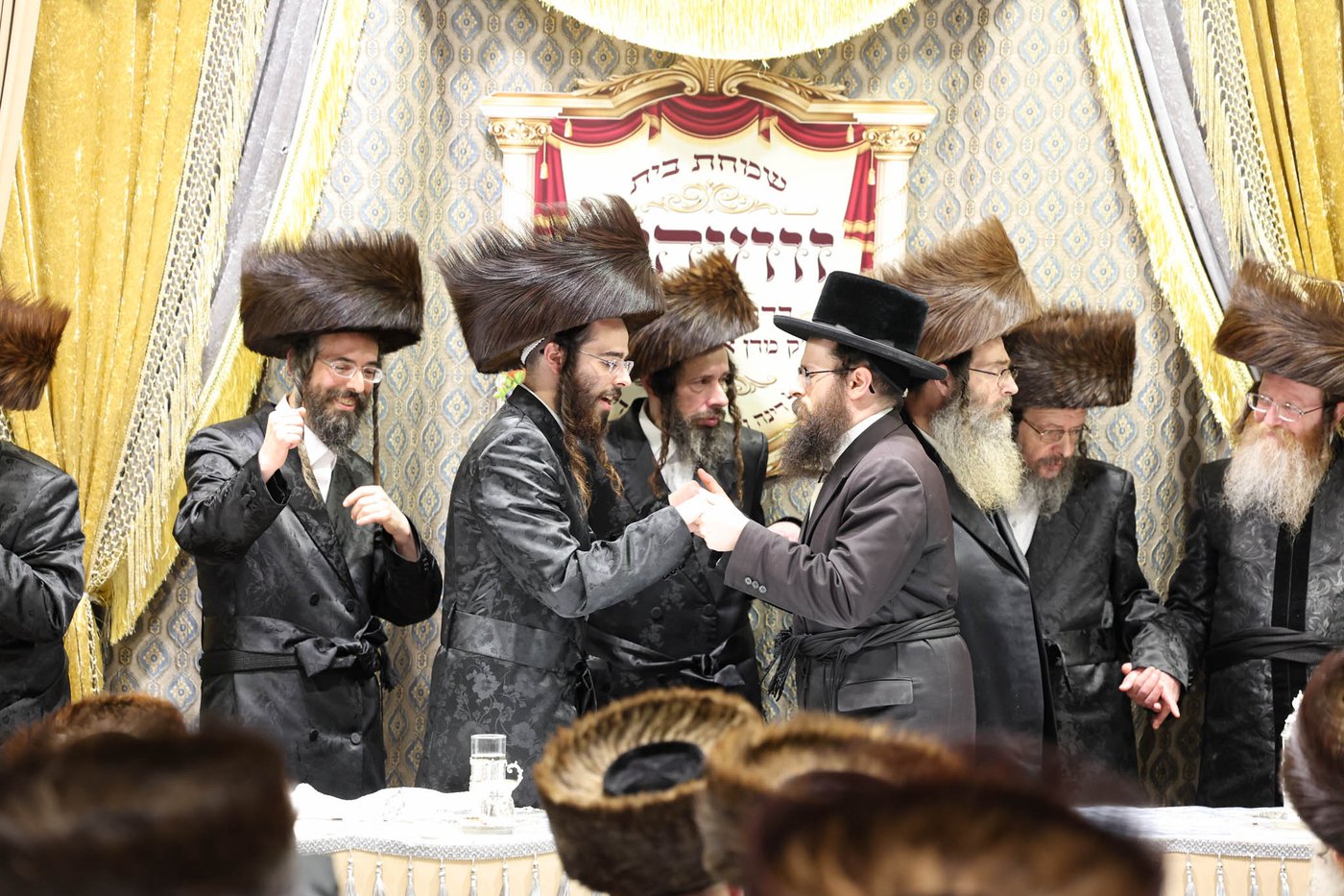 שבע ברכות בשילוב טיש ט"ו בשבט בזוועהיל