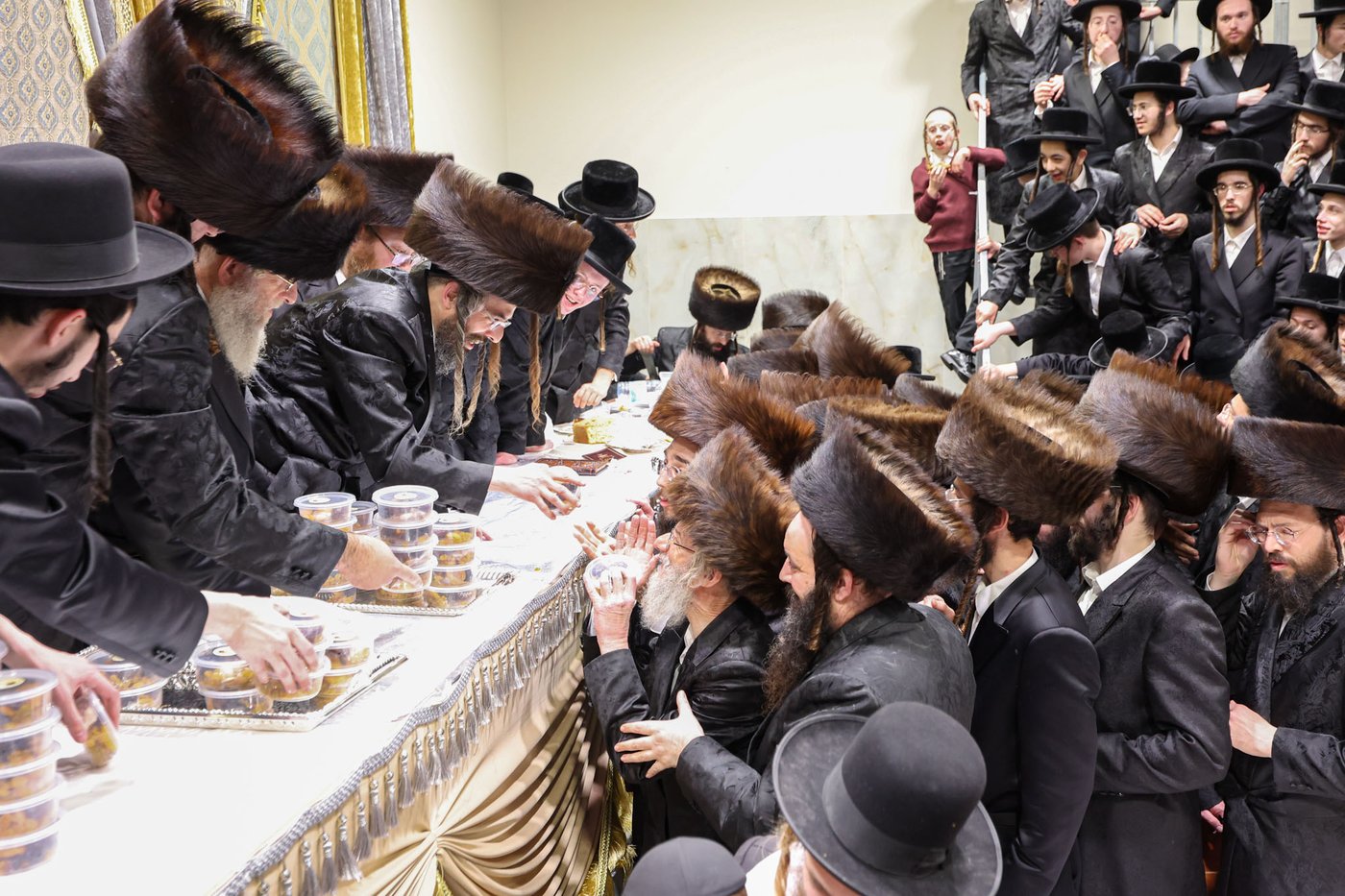 שבע ברכות בשילוב טיש ט"ו בשבט בזוועהיל