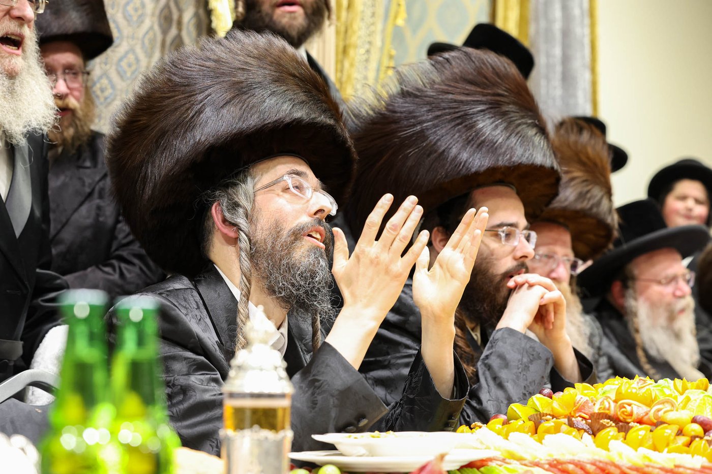 שבע ברכות בשילוב טיש ט"ו בשבט בזוועהיל