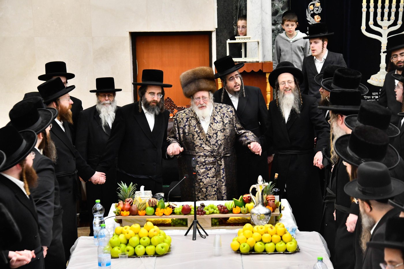 האדמו"ר מספינקא בטיש ט"ו בשבט