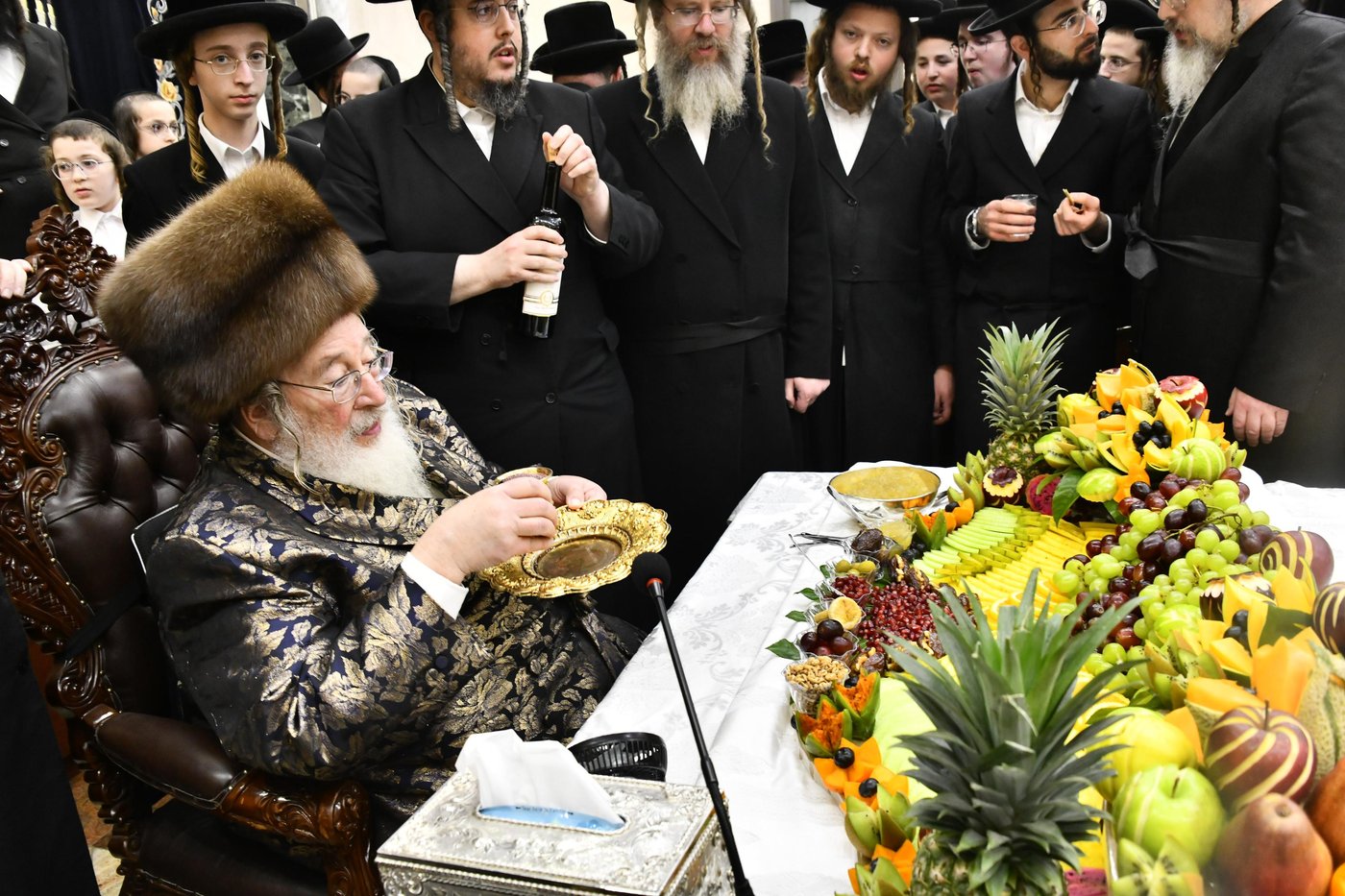 האדמו"ר מספינקא בטיש ט"ו בשבט