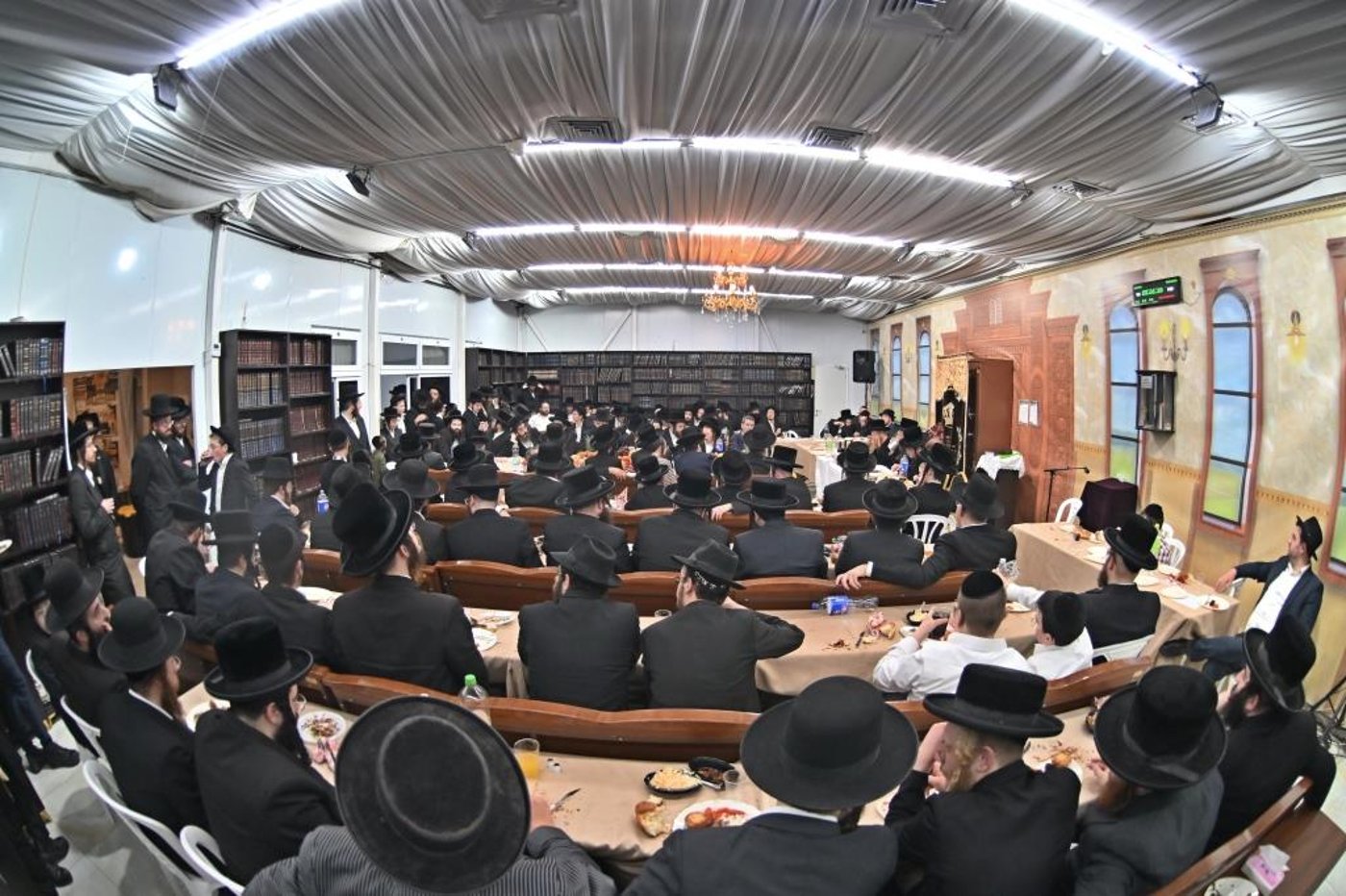 ט"ו בשבט בחצה"ק ספינקא בית שמש