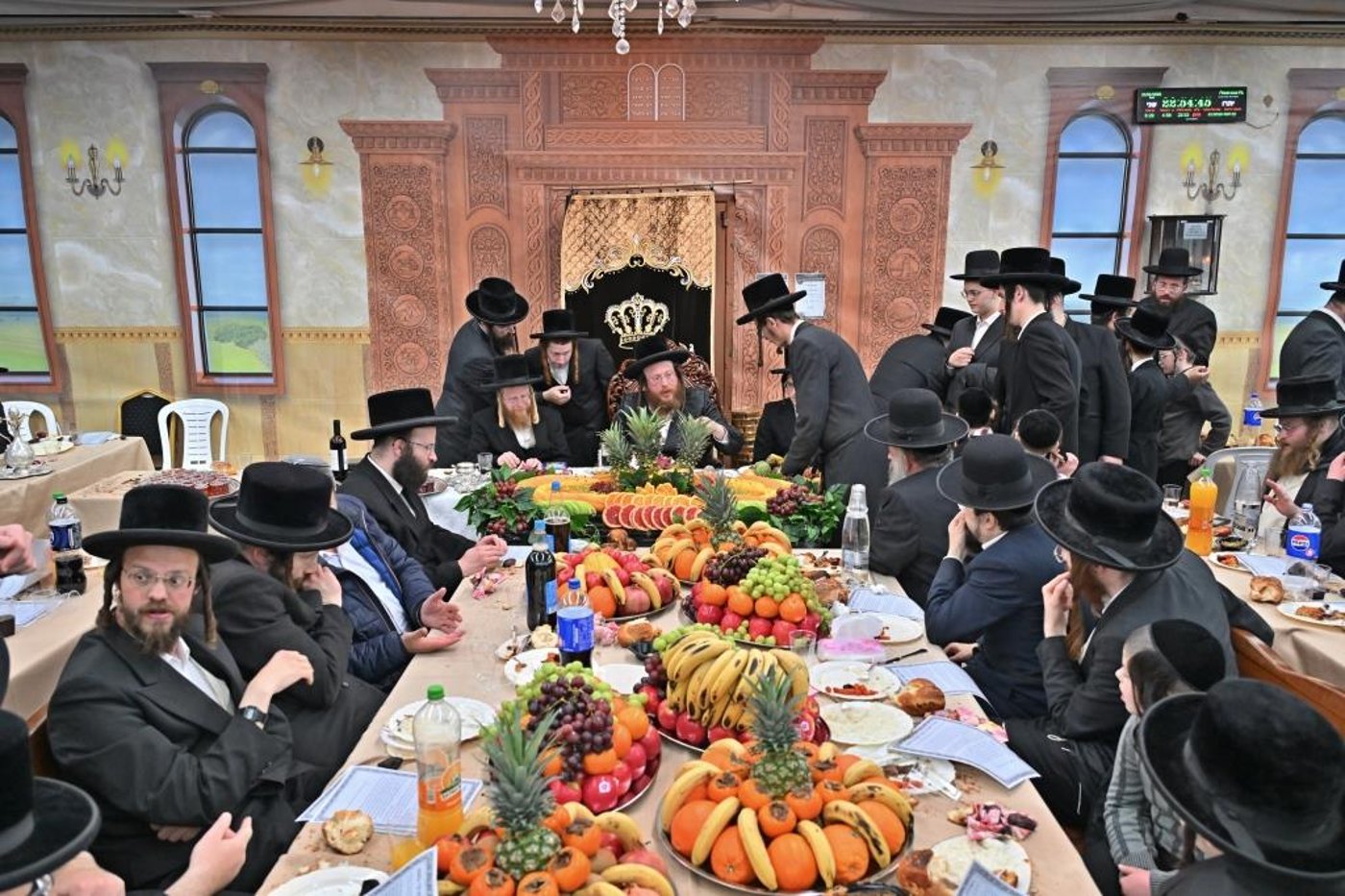 ט"ו בשבט בחצה"ק ספינקא בית שמש