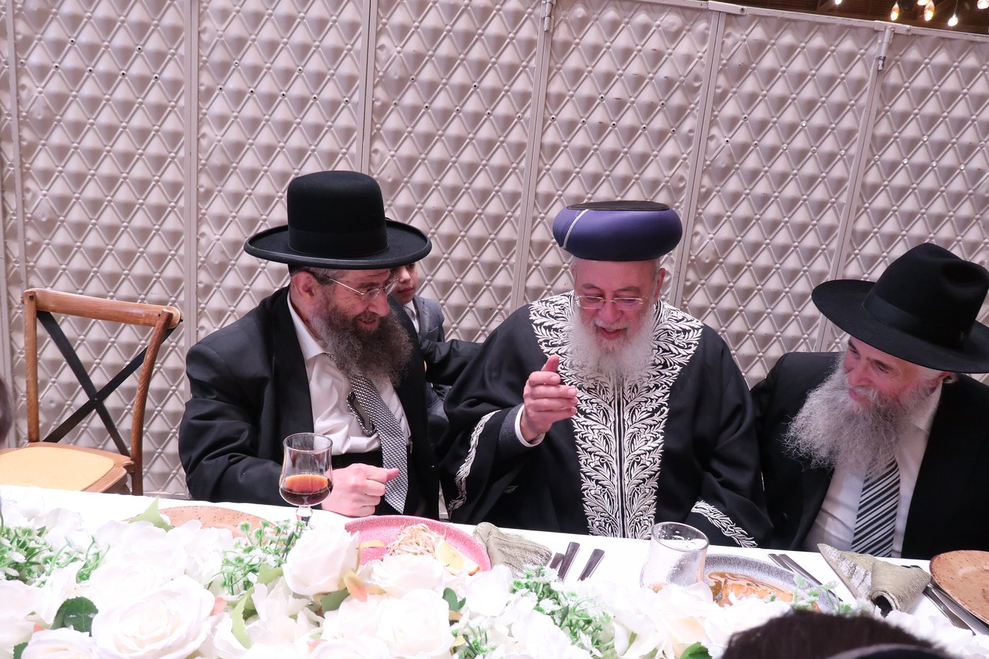 שמחת נישואי נכד הגר"מ בן שמעון