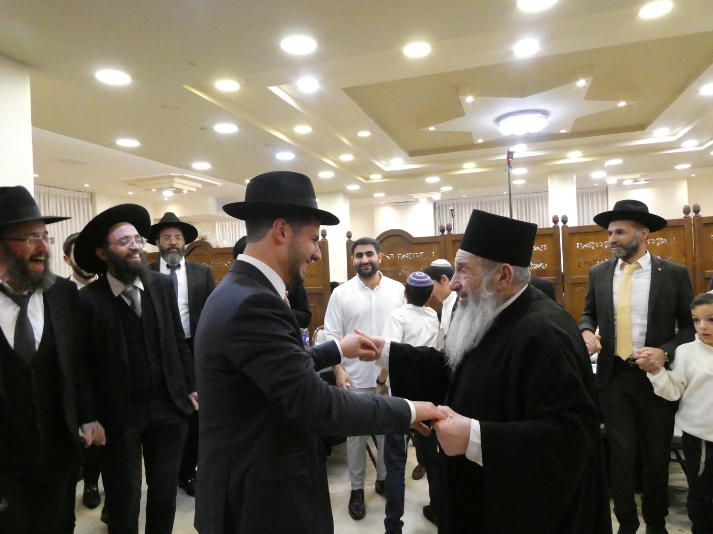 שמחת אירוסי נכד הגר"נ בן שמעון