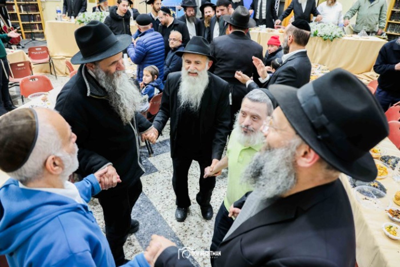 הרבנים הציגו אחדות: מעמד סיום הרמב"ם עם קהל המונים ברחובות