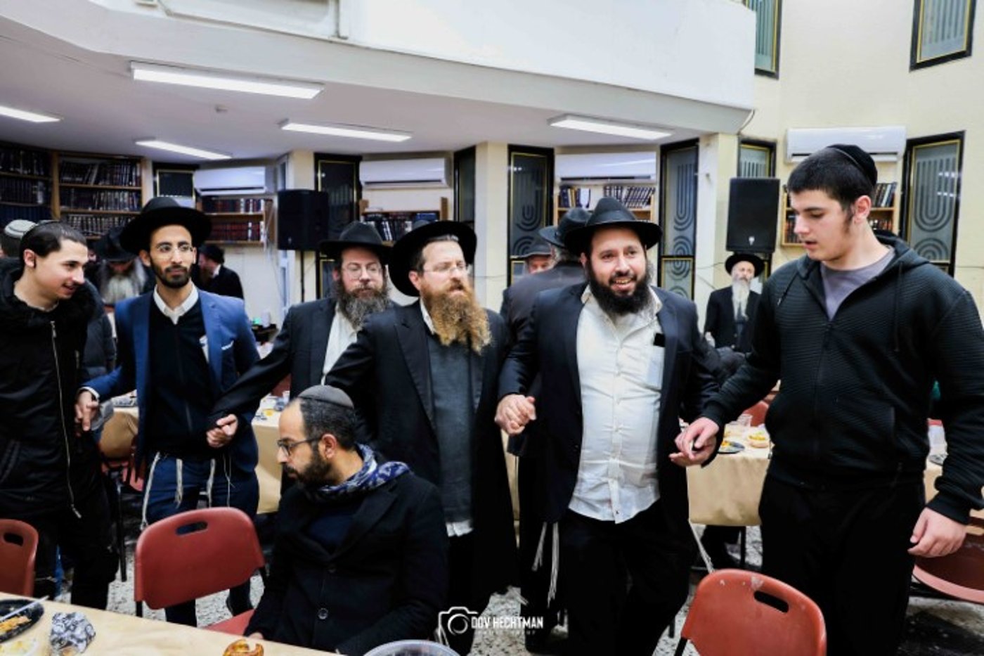 הרבנים הציגו אחדות: מעמד סיום הרמב"ם עם קהל המונים ברחובות