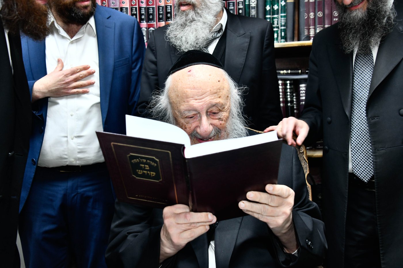 מסיבת הלחיים אצל הגרב"ד פוברסקי