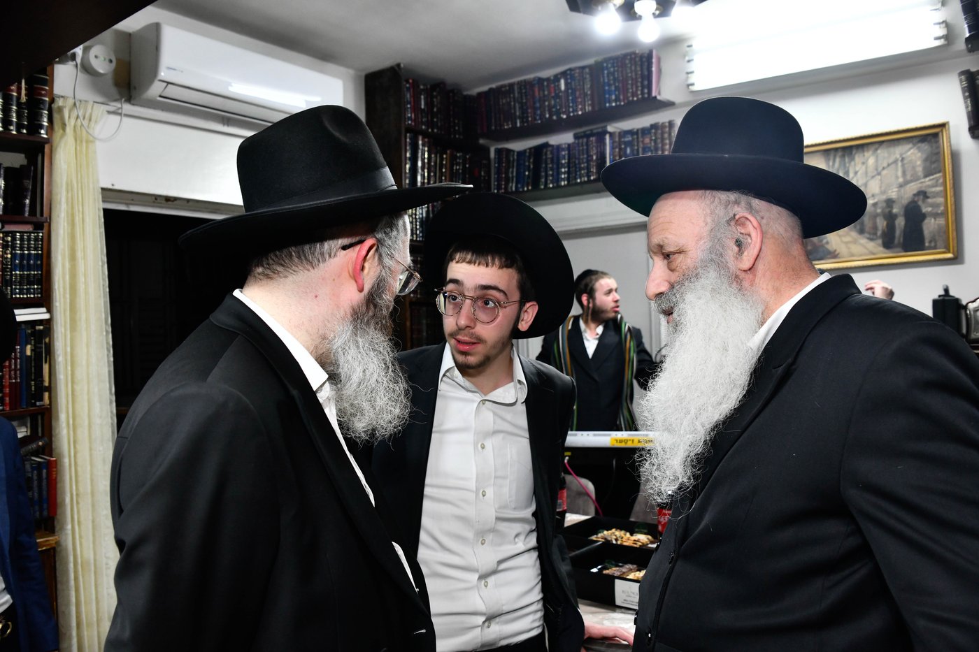 מסיבת הלחיים אצל הגרב"ד פוברסקי