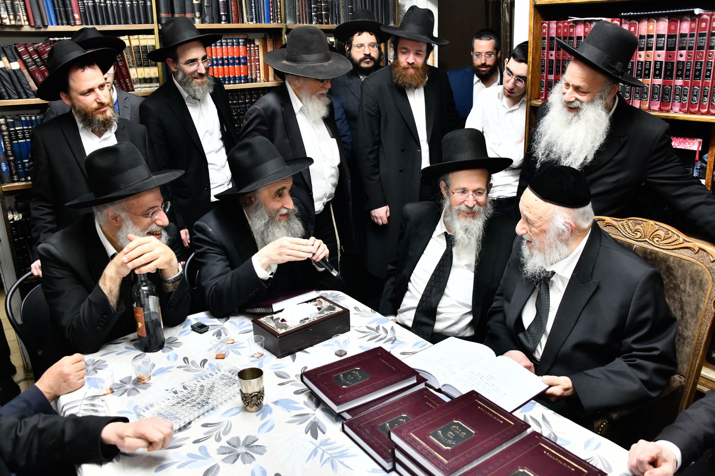 מסיבת הלחיים אצל הגרב"ד פוברסקי