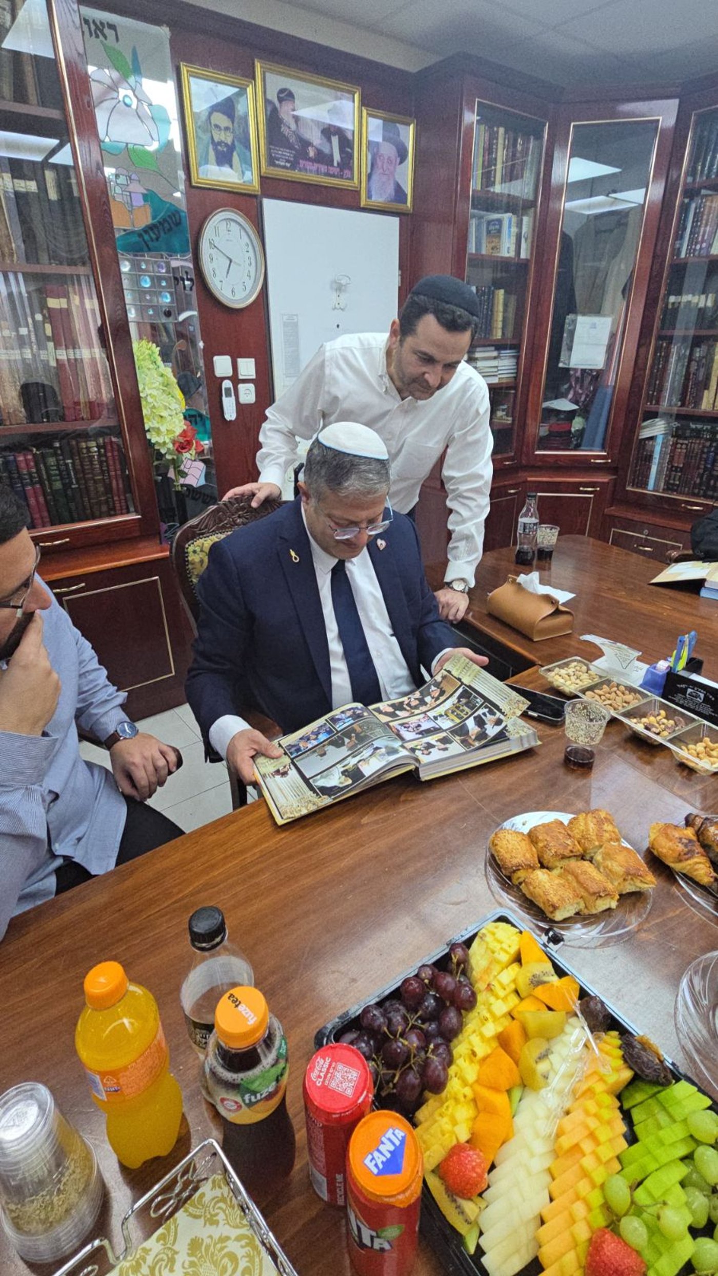 סעודת יתרו ב'כסא רחמים'