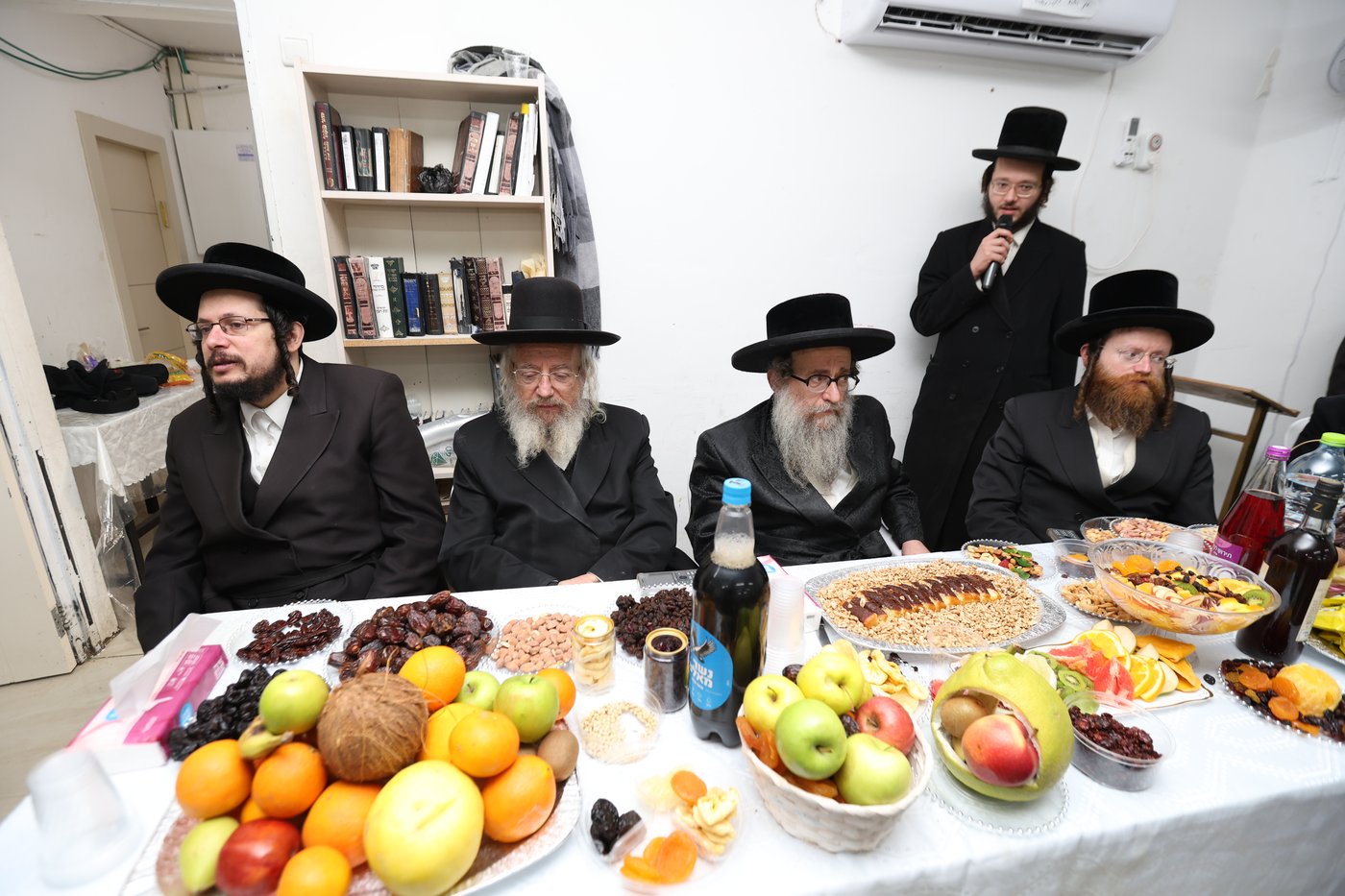 גאב''ד קארלסבורג ט"ו בשבט בת''ת ריבניץ בצפת