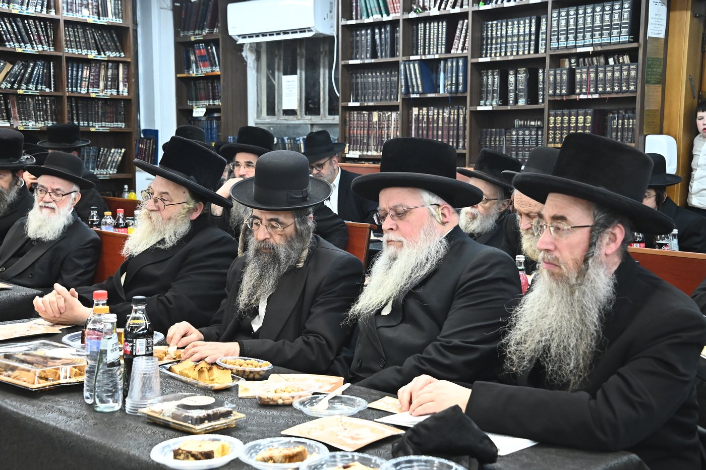 כינוס חסידי וידידי ספינקא 'אהל נחמן'