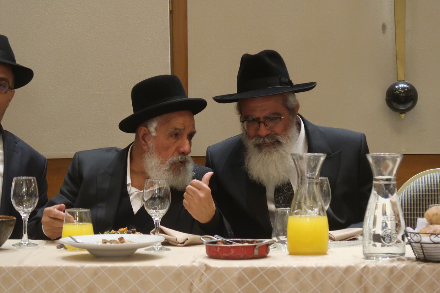 שמחת נישואי נכדת הגר"ש מחפוד