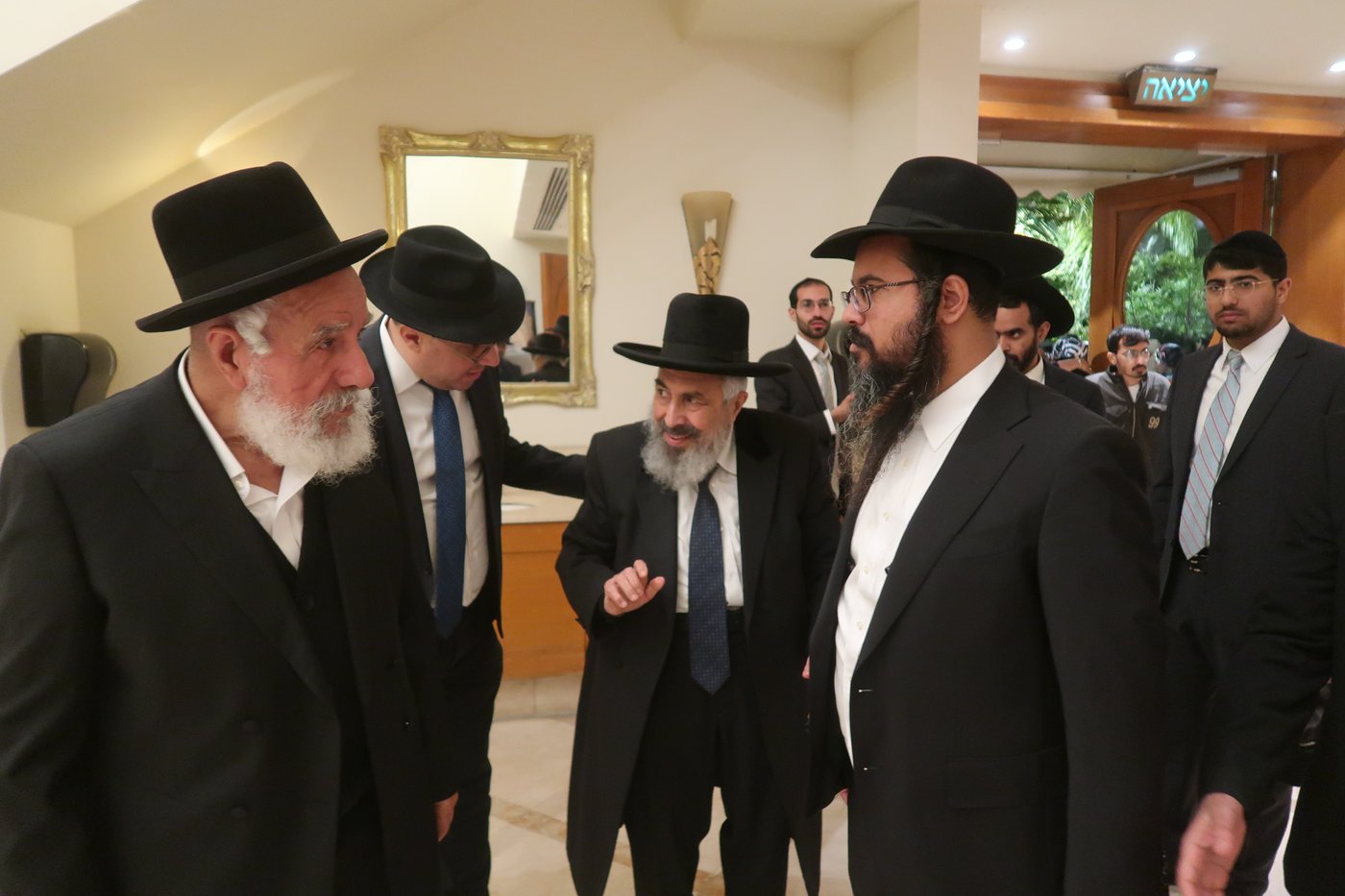 שמחת נישואי נכדת הגר"ש מחפוד