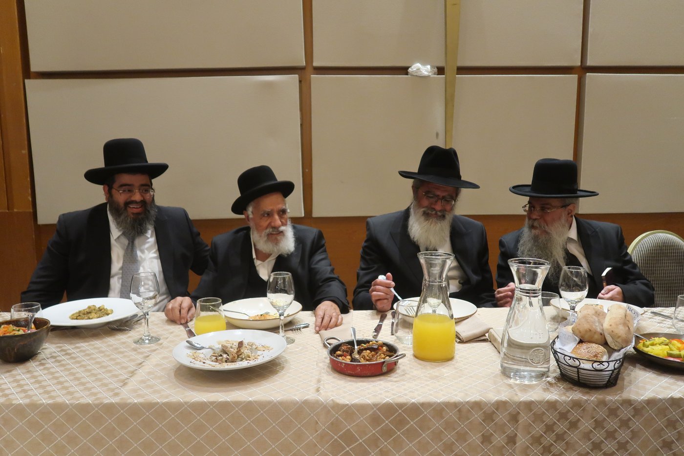 שמחת נישואי נכדת הגר"ש מחפוד