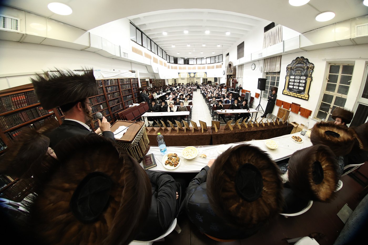 חלוקת פרסים בסאטמר ירושלים