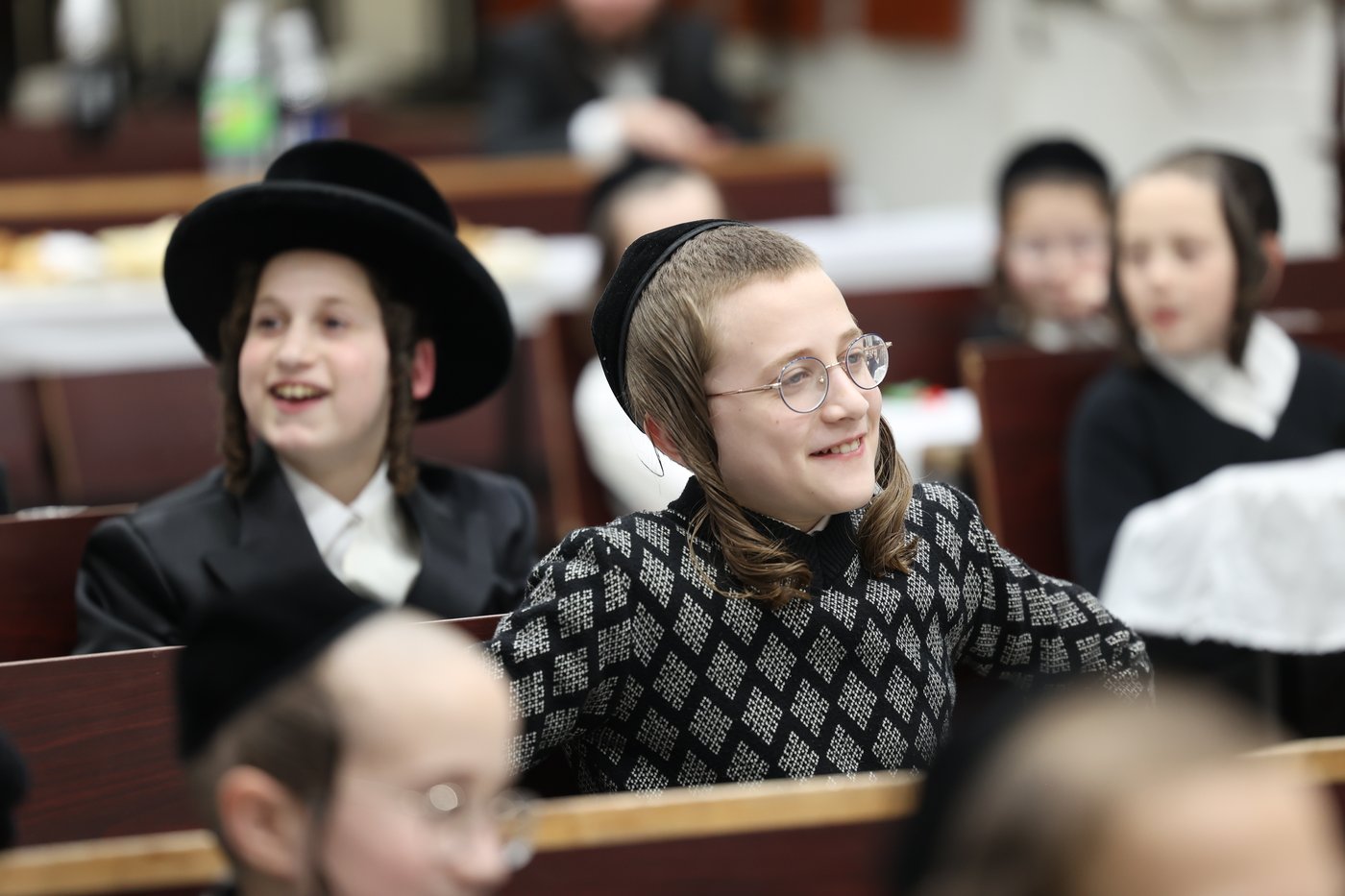 חלוקת פרסים בסאטמר ירושלים