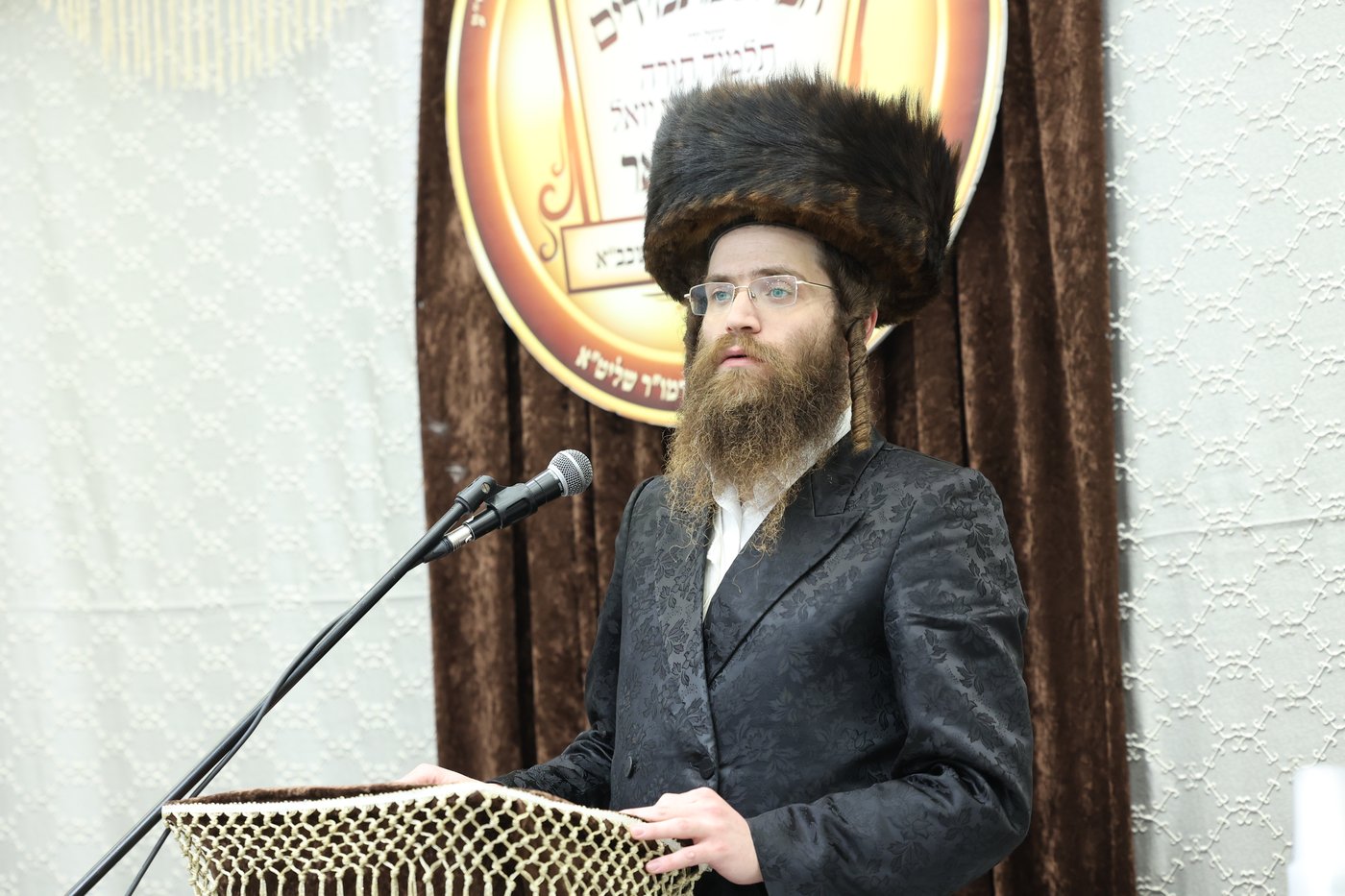 חלוקת פרסים בסאטמר ירושלים