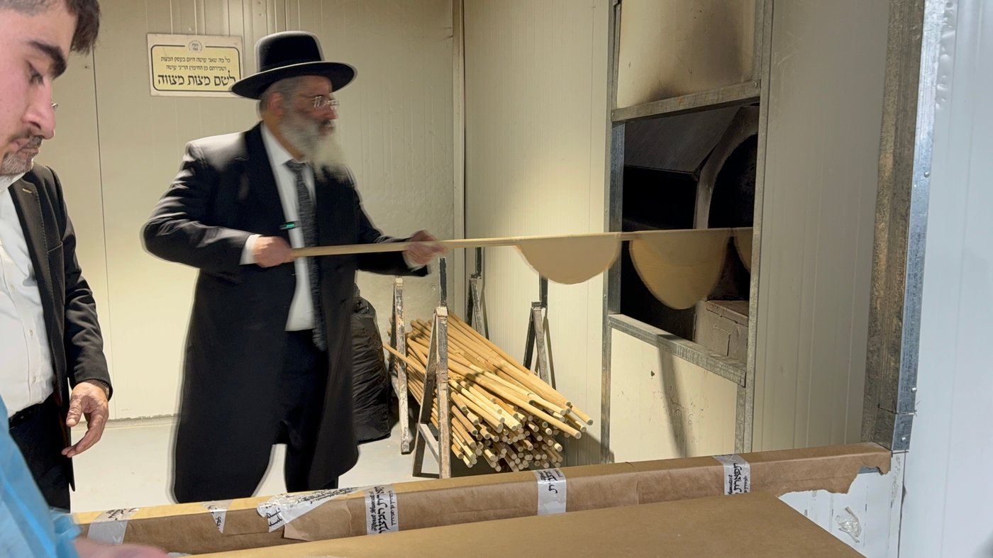 רבי ישראל אברג'ל באפיית מצות חבורה