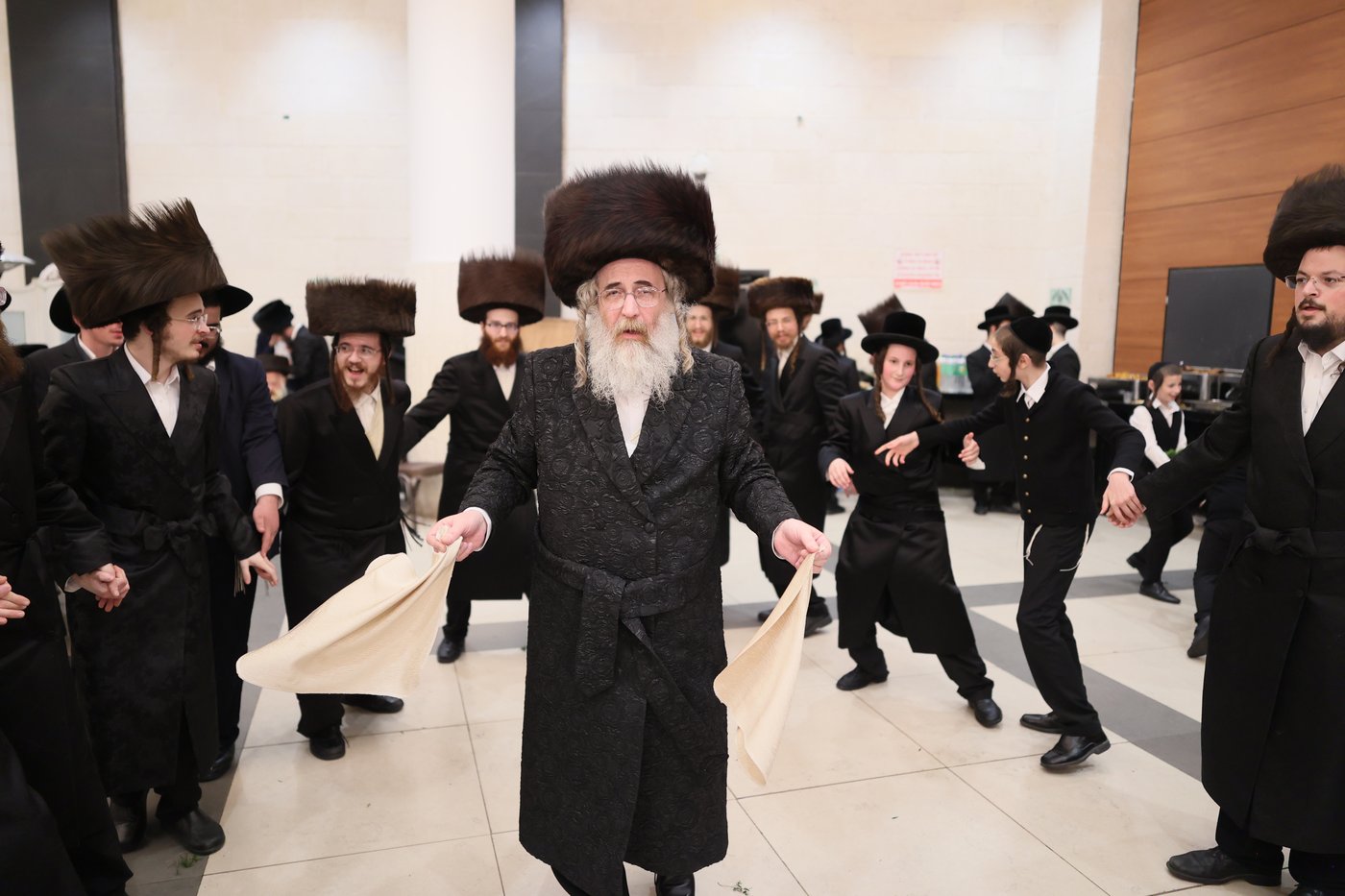 שמחת בית סטרעטין - זוועהיל - אשלג