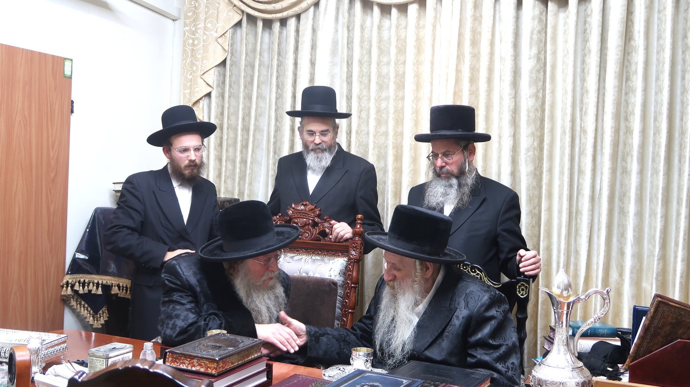 האדמו"ר מקוזמיר בביקור אצל האדמו"ר מטשארנאביל