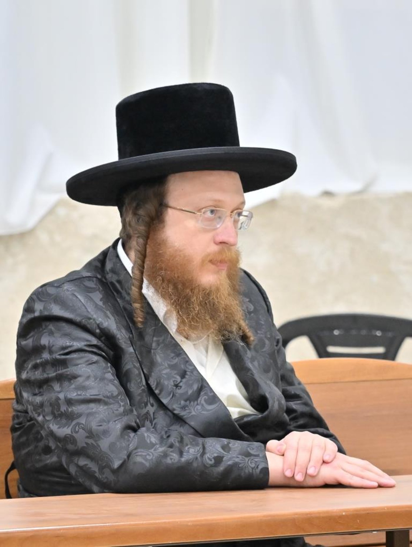 האדמו"ר מסקולען י-ם, בשיחה בביהמ"ד ספינקא בב"ש