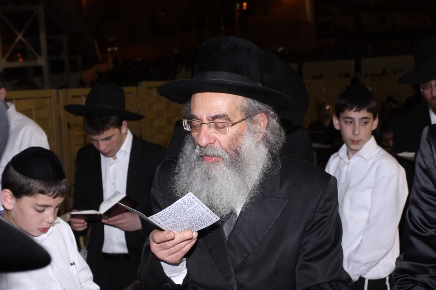 הגאון הצדיק רבי אביעזר שפירא זצ"ל בכותל