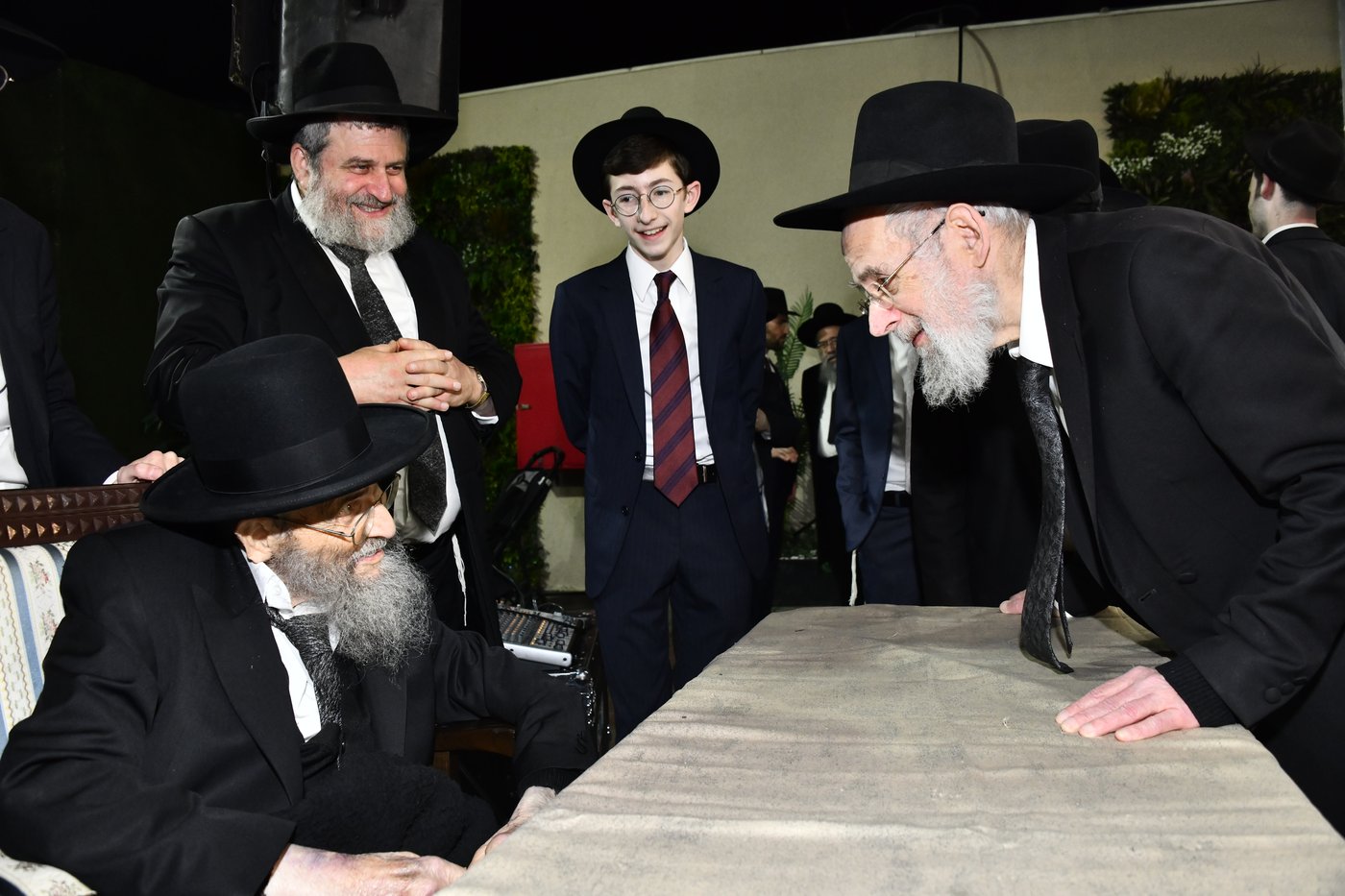 שמחת נישואי נכד הגר"י הקר