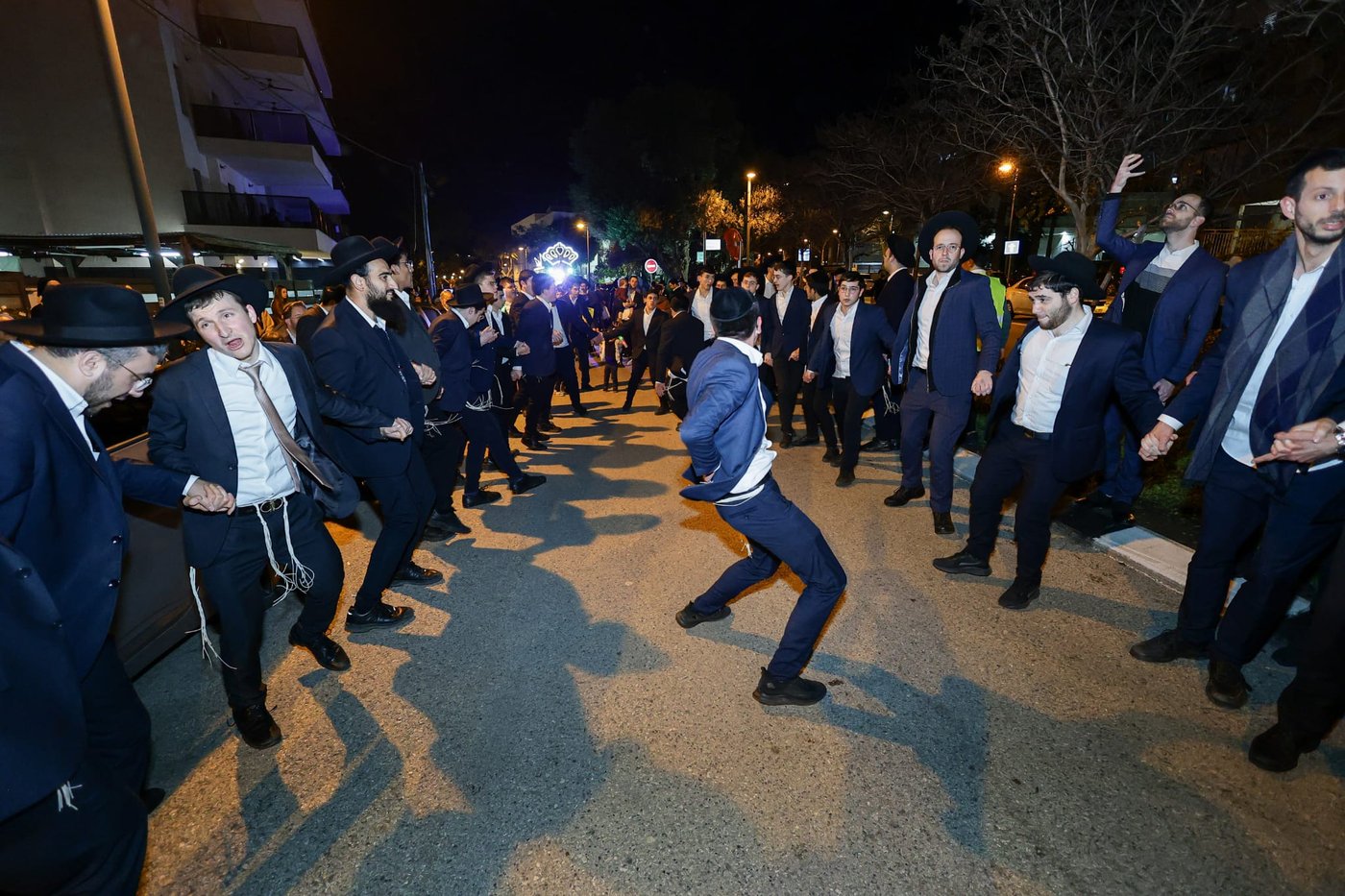 הכנסת ספר תורה ל'דרך אמונה' בקרית אתא