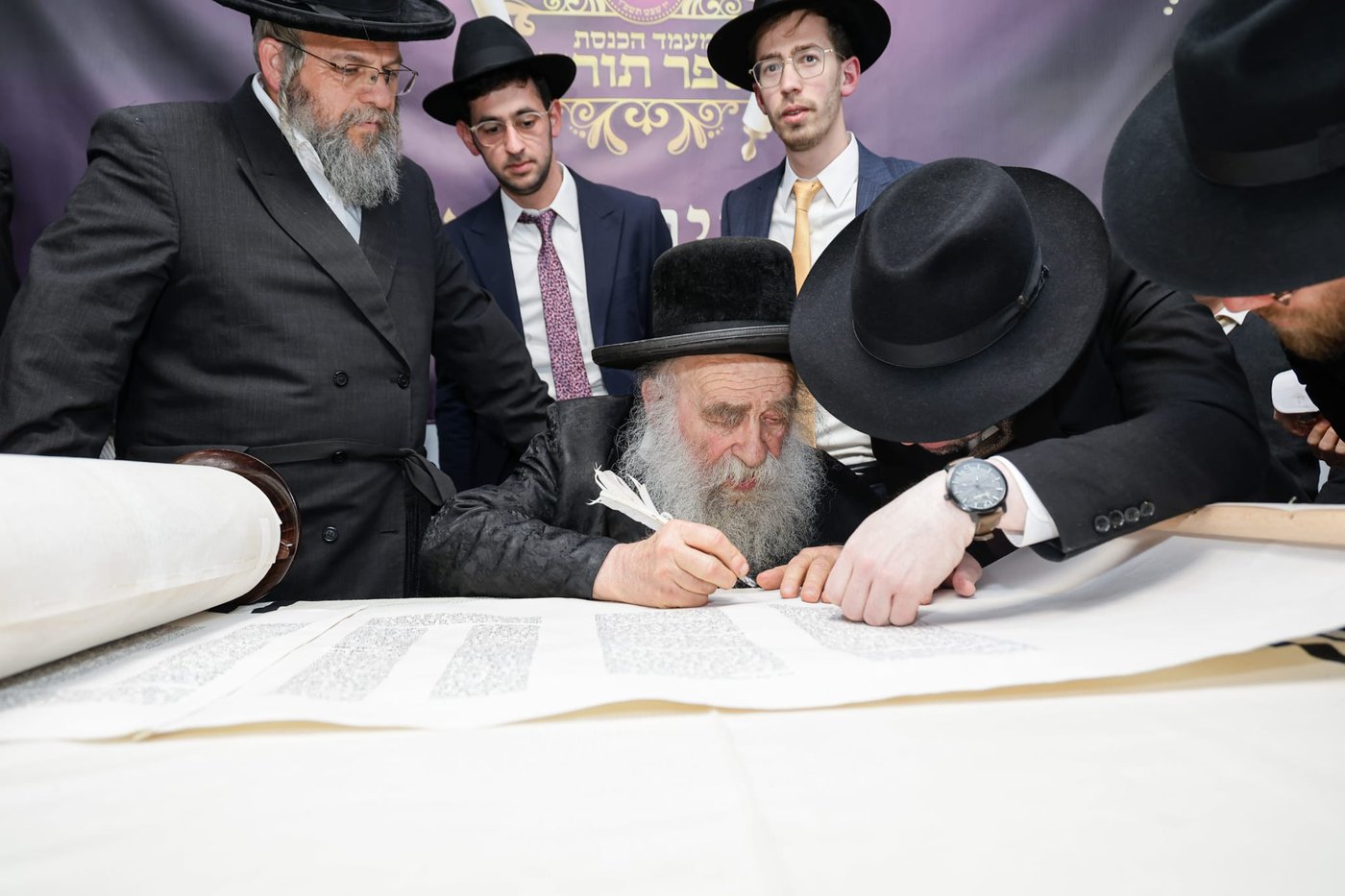 הכנסת ספר תורה ל'דרך אמונה' בקרית אתא