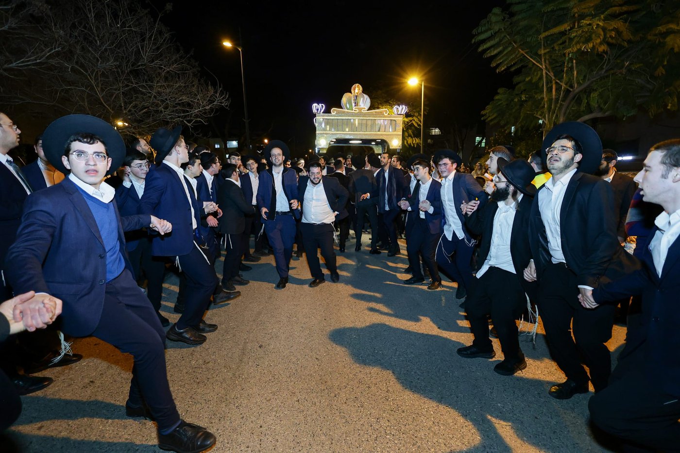 הכנסת ספר תורה ל'דרך אמונה' בקרית אתא