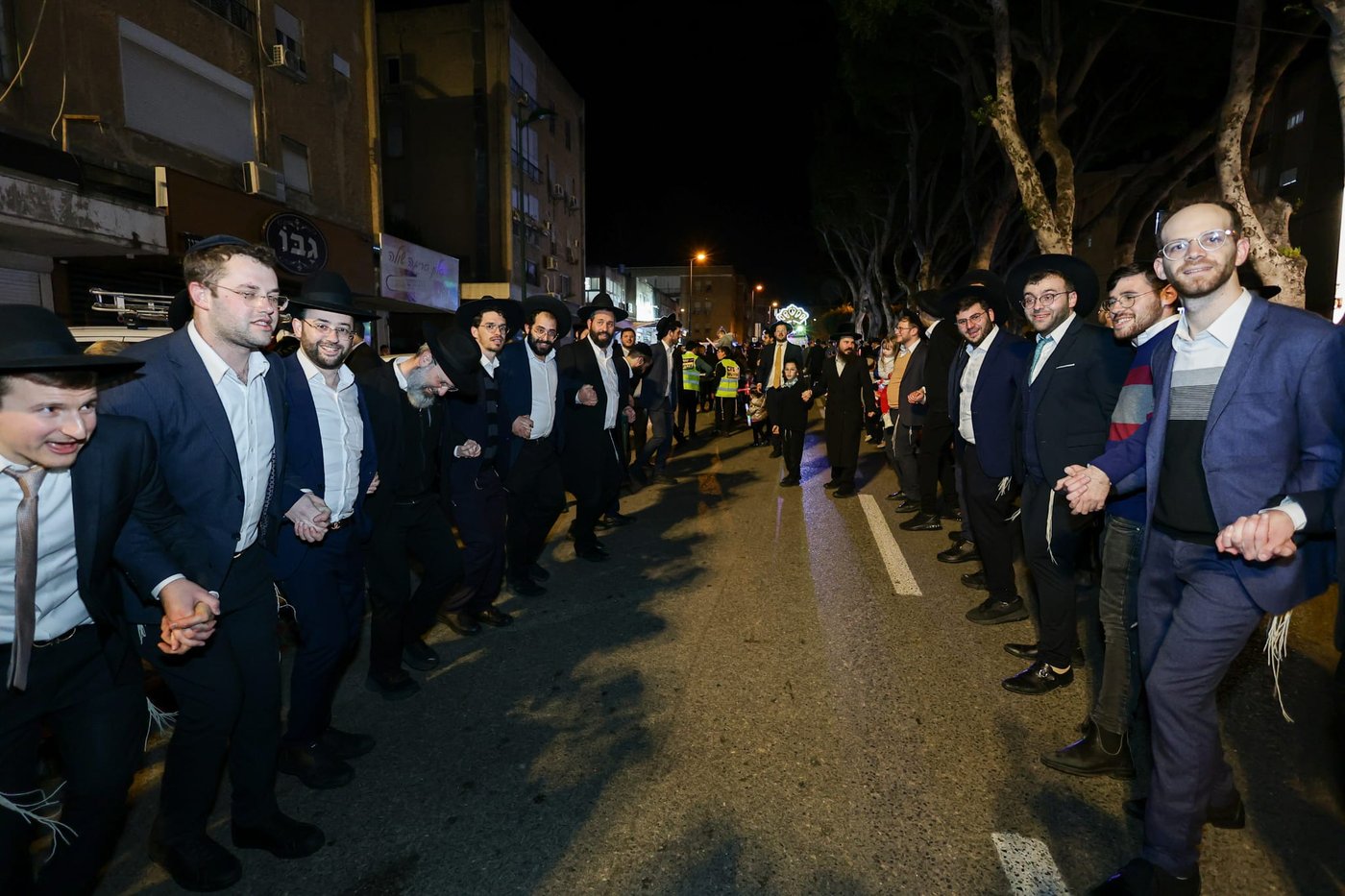 הכנסת ספר תורה ל'דרך אמונה' בקרית אתא