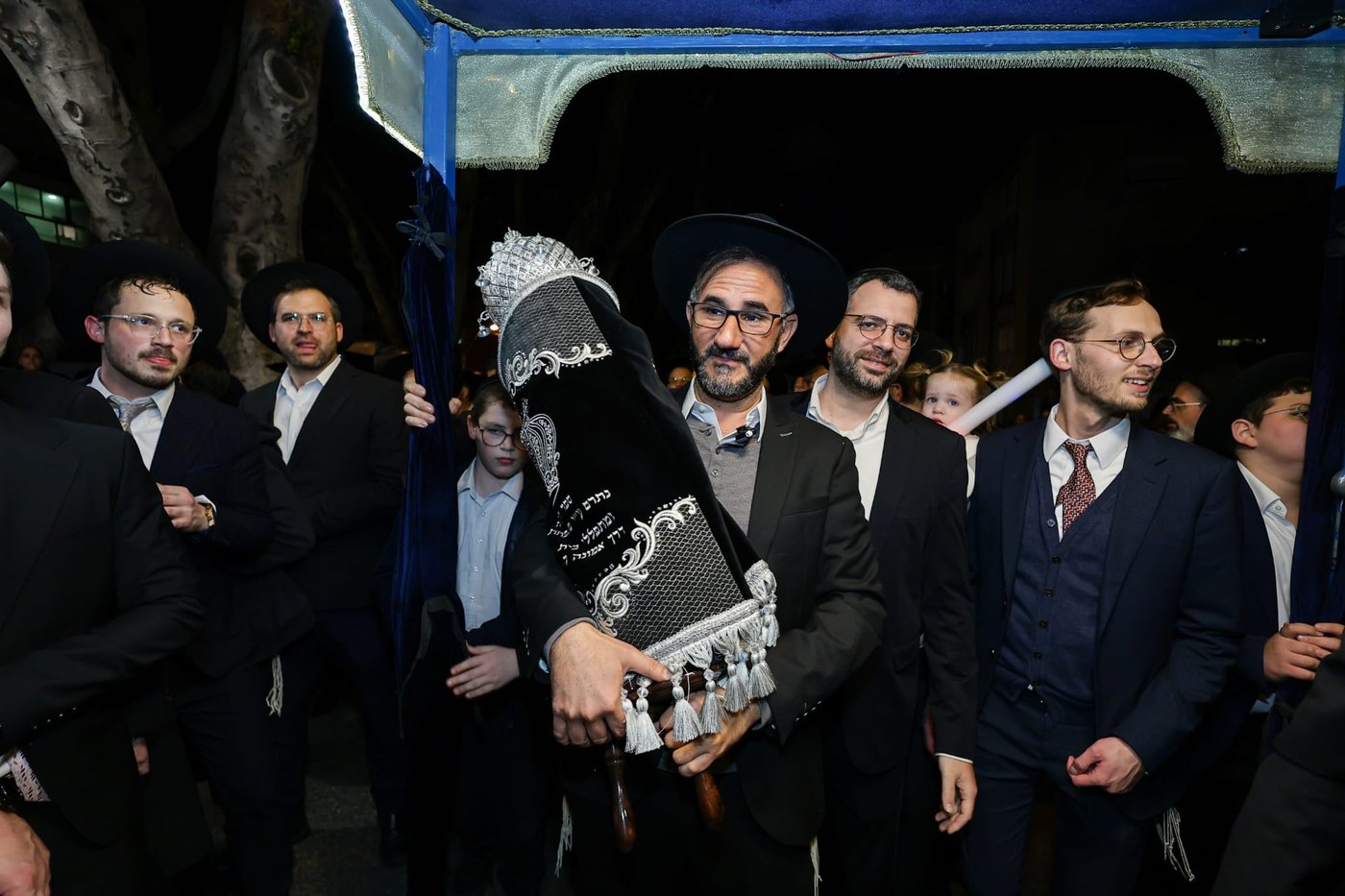 הכנסת ספר תורה ל'דרך אמונה' בקרית אתא