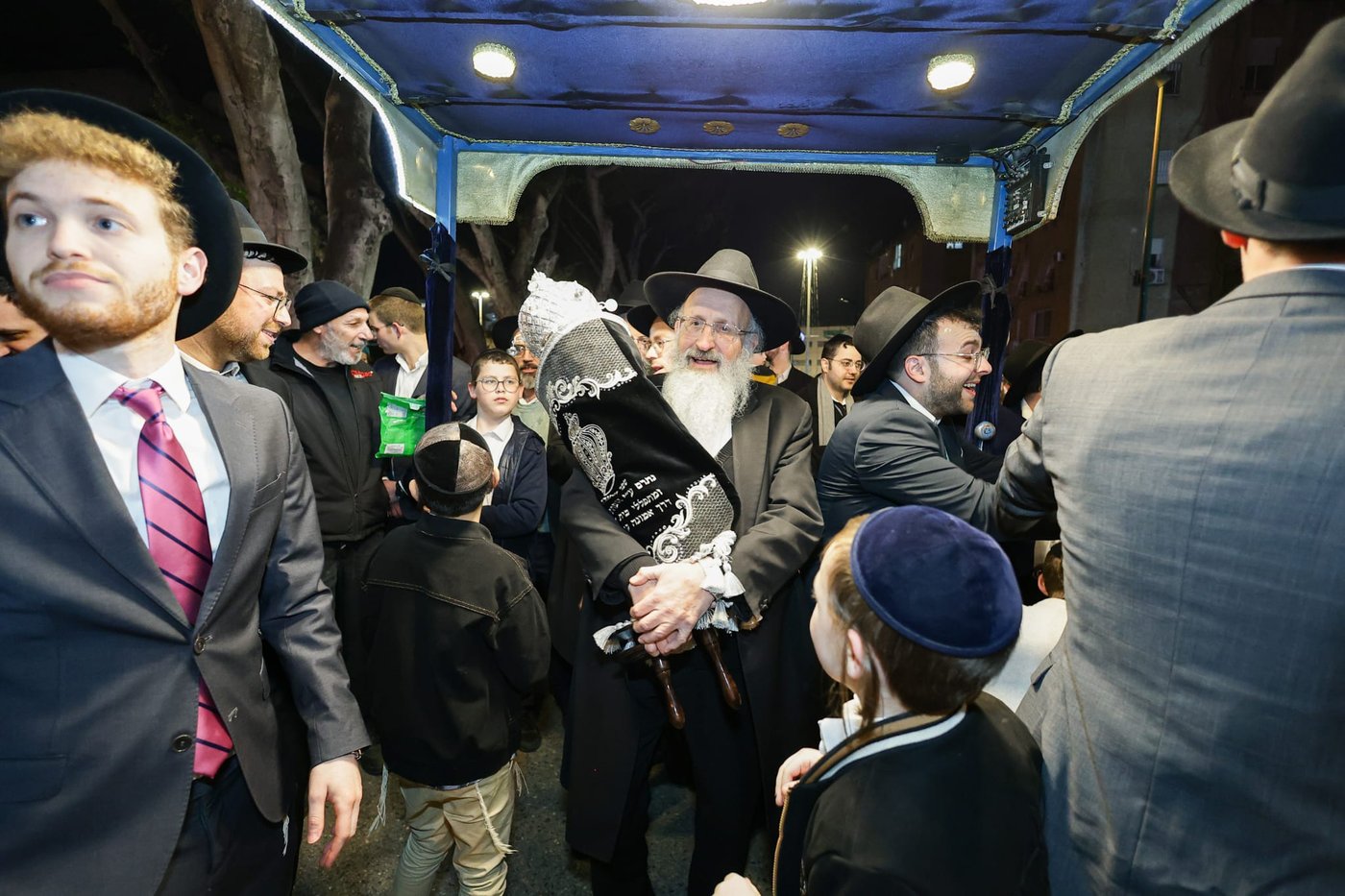 הכנסת ספר תורה ל'דרך אמונה' בקרית אתא