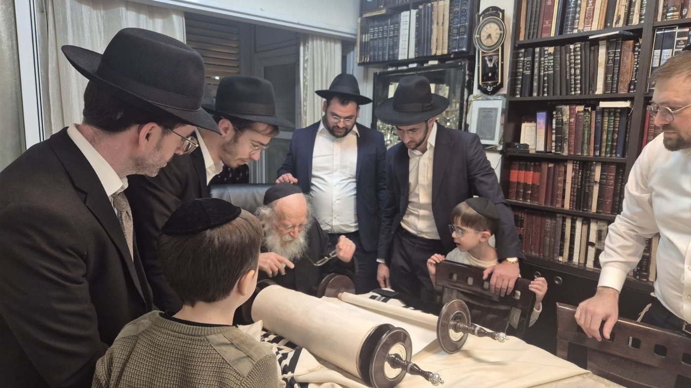 הכנסת ספר תורה ל'דרך אמונה' בקרית אתא