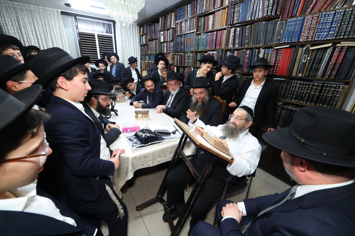 ילדי תל ציון אצל הגר"מ בן שמעון