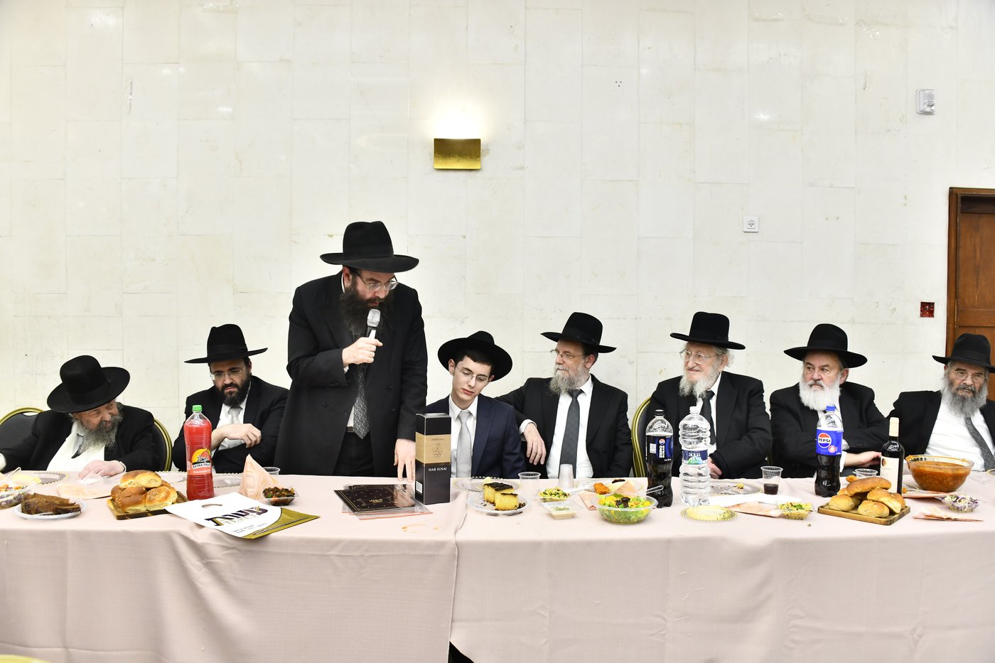 שמחת האירוסין בבאר יעקב - שכר שכיר