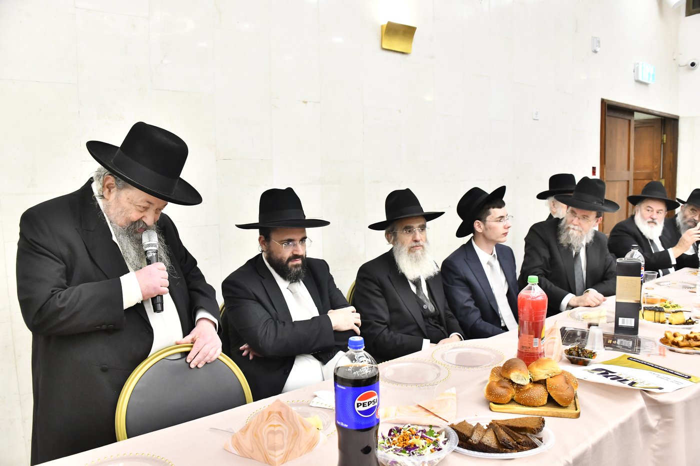 שמחת האירוסין בבאר יעקב - שכר שכיר