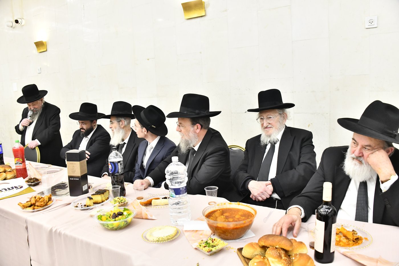 שמחת האירוסין בבאר יעקב - שכר שכיר