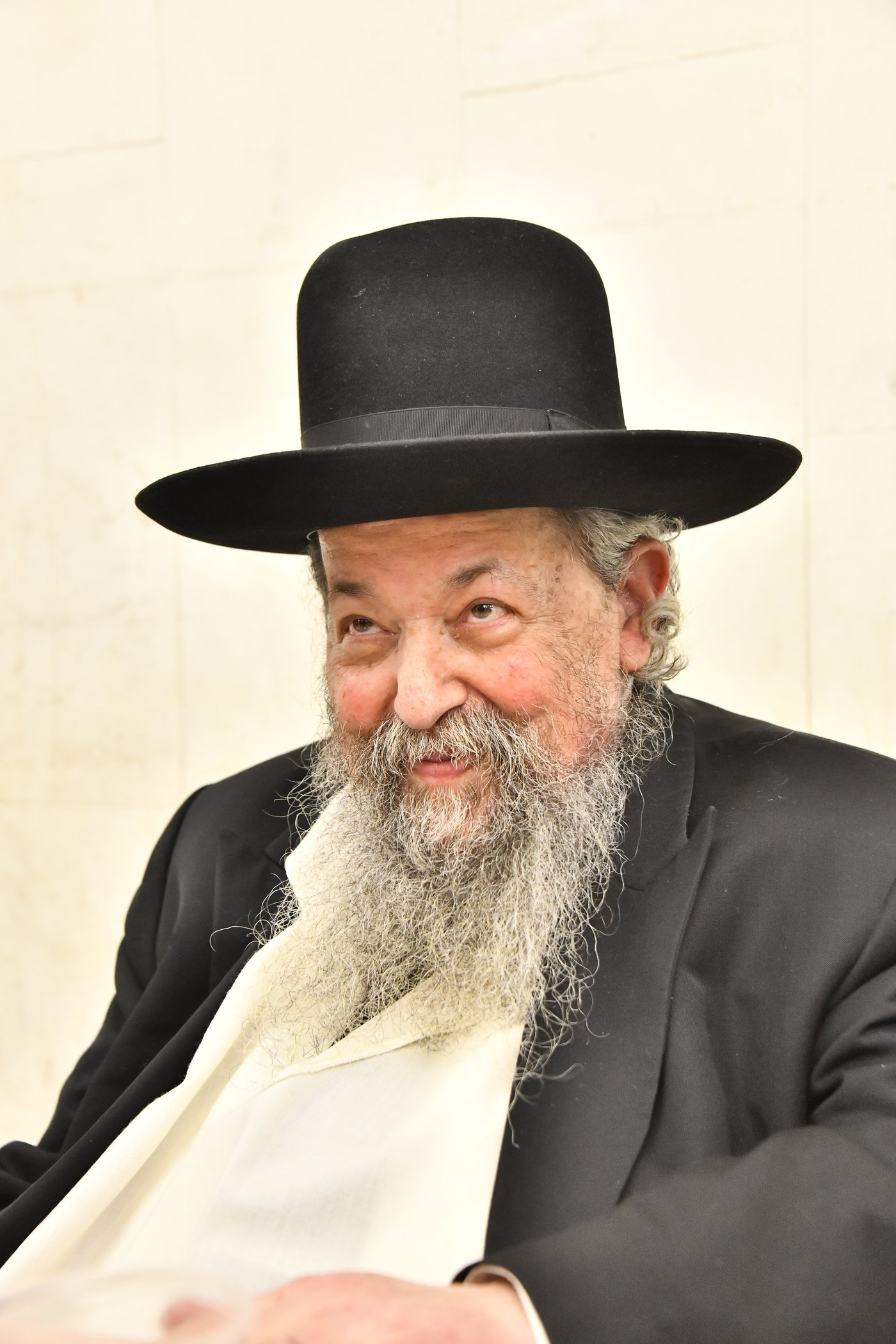 שמחת האירוסין בבאר יעקב - שכר שכיר