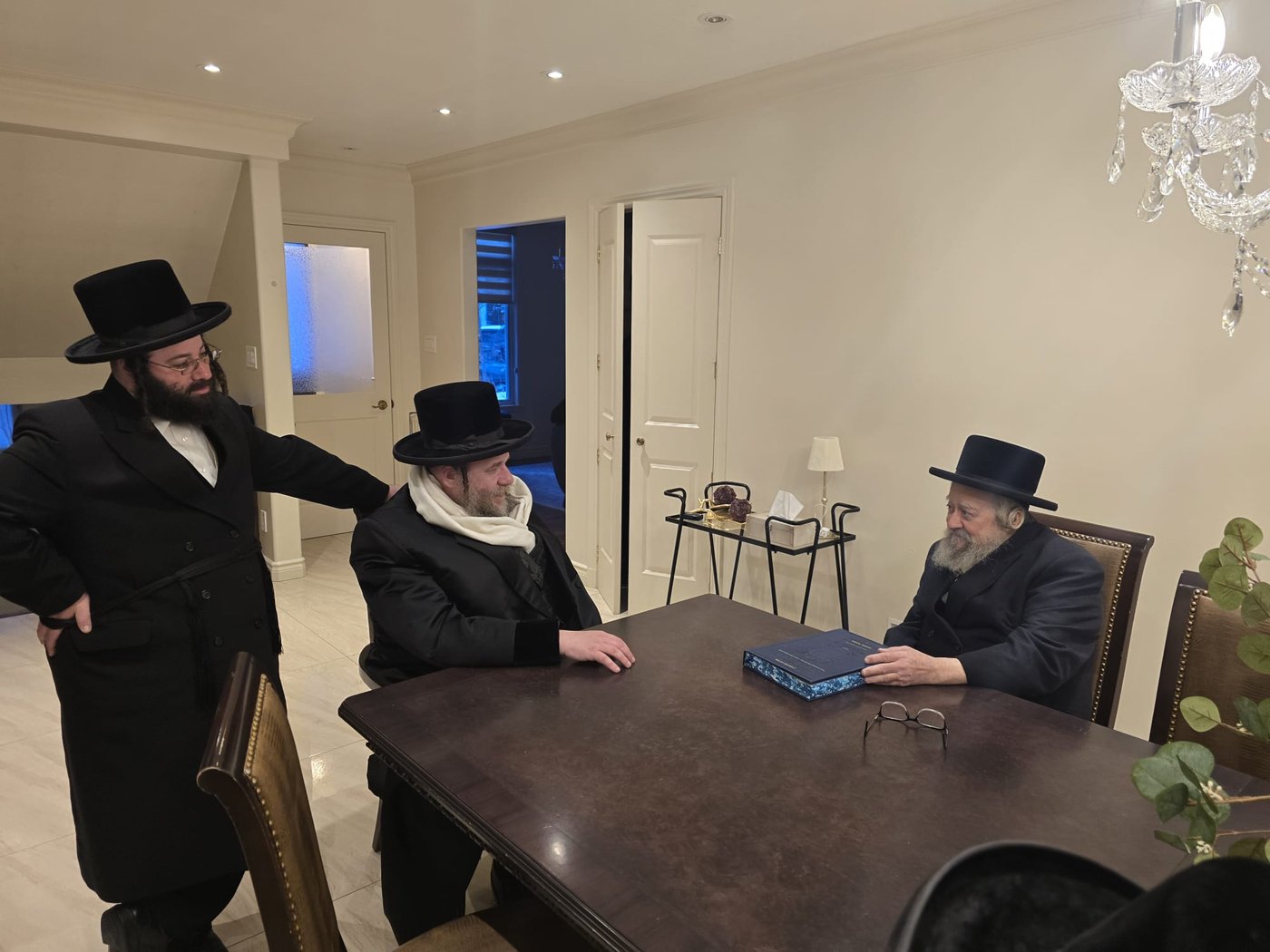 הגה"צ רבי יעקב מרדכי הגר בביקור הוד במונטריאול