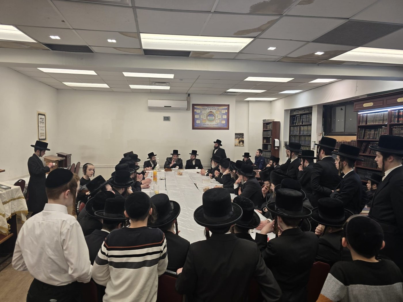 הגה"צ רבי יעקב מרדכי הגר בביקור הוד במונטריאול