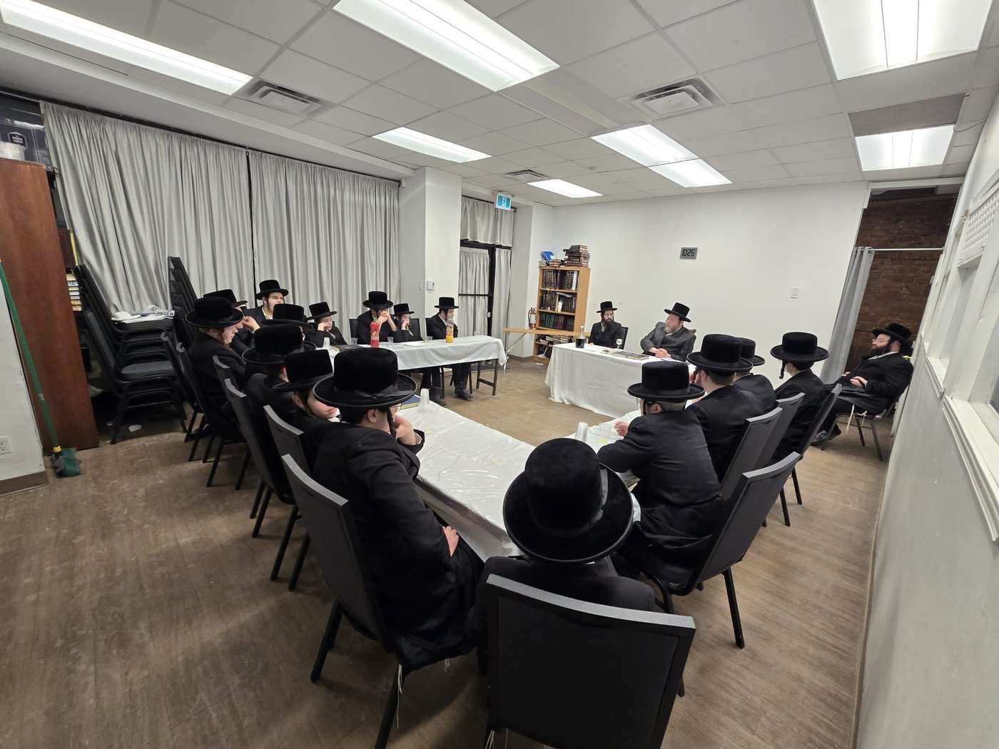 הגה"צ רבי יעקב מרדכי הגר בביקור הוד במונטריאול