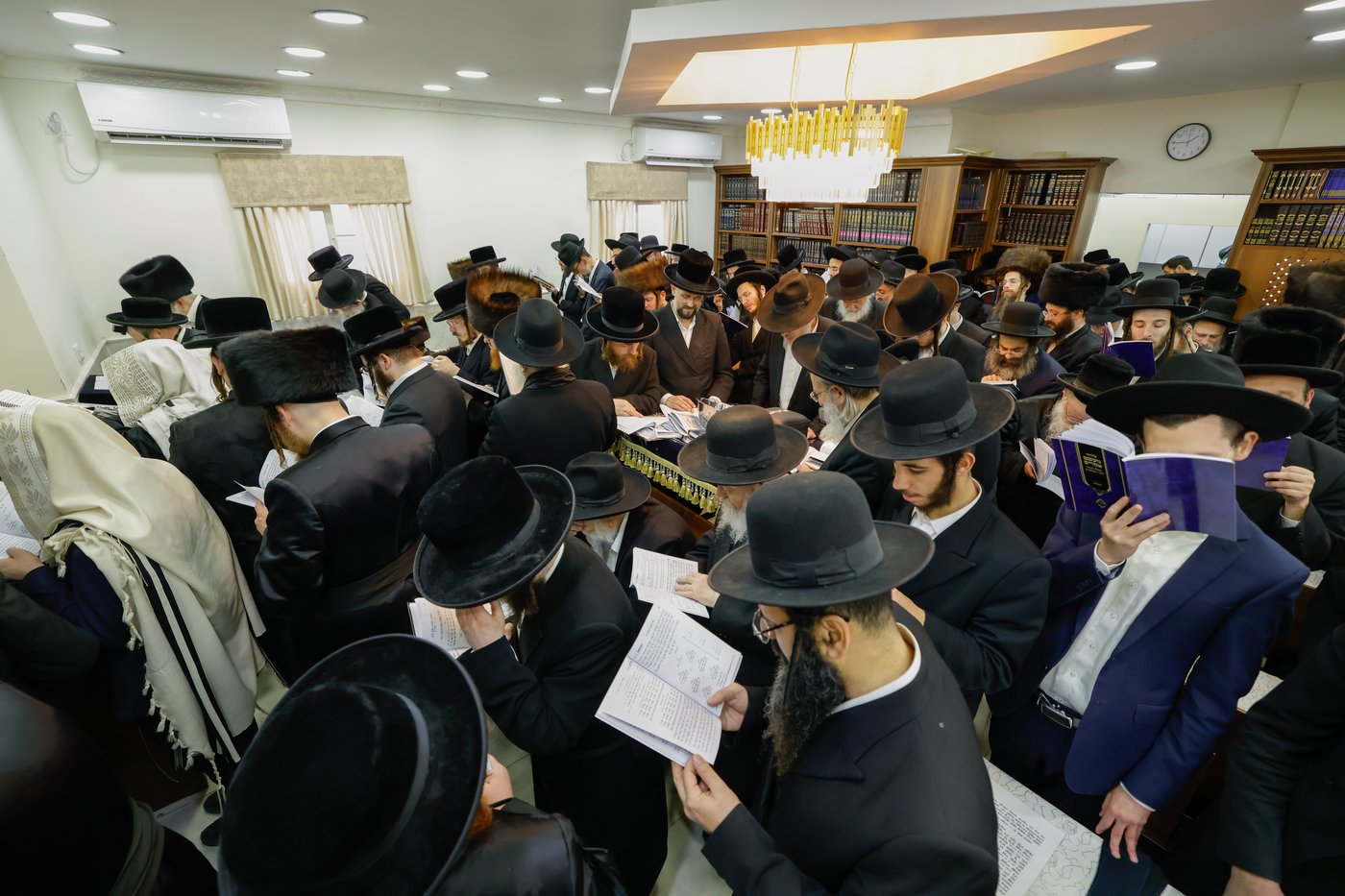 סיום ימי השובבי"ם בחצה"ק סאסוב