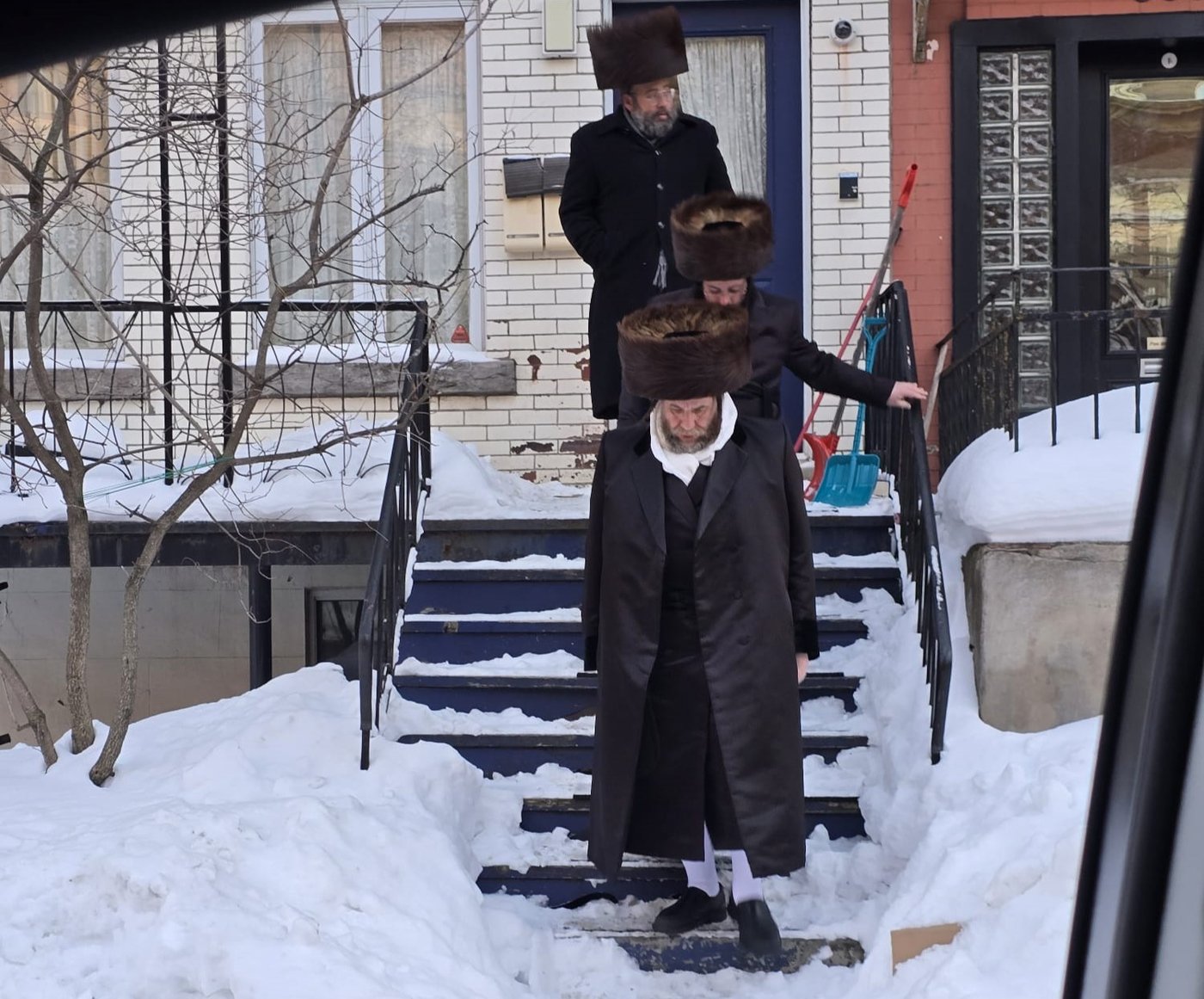 הגה"צ רבי יעקב מרדכי הגר בביקור הוד במונטריאול