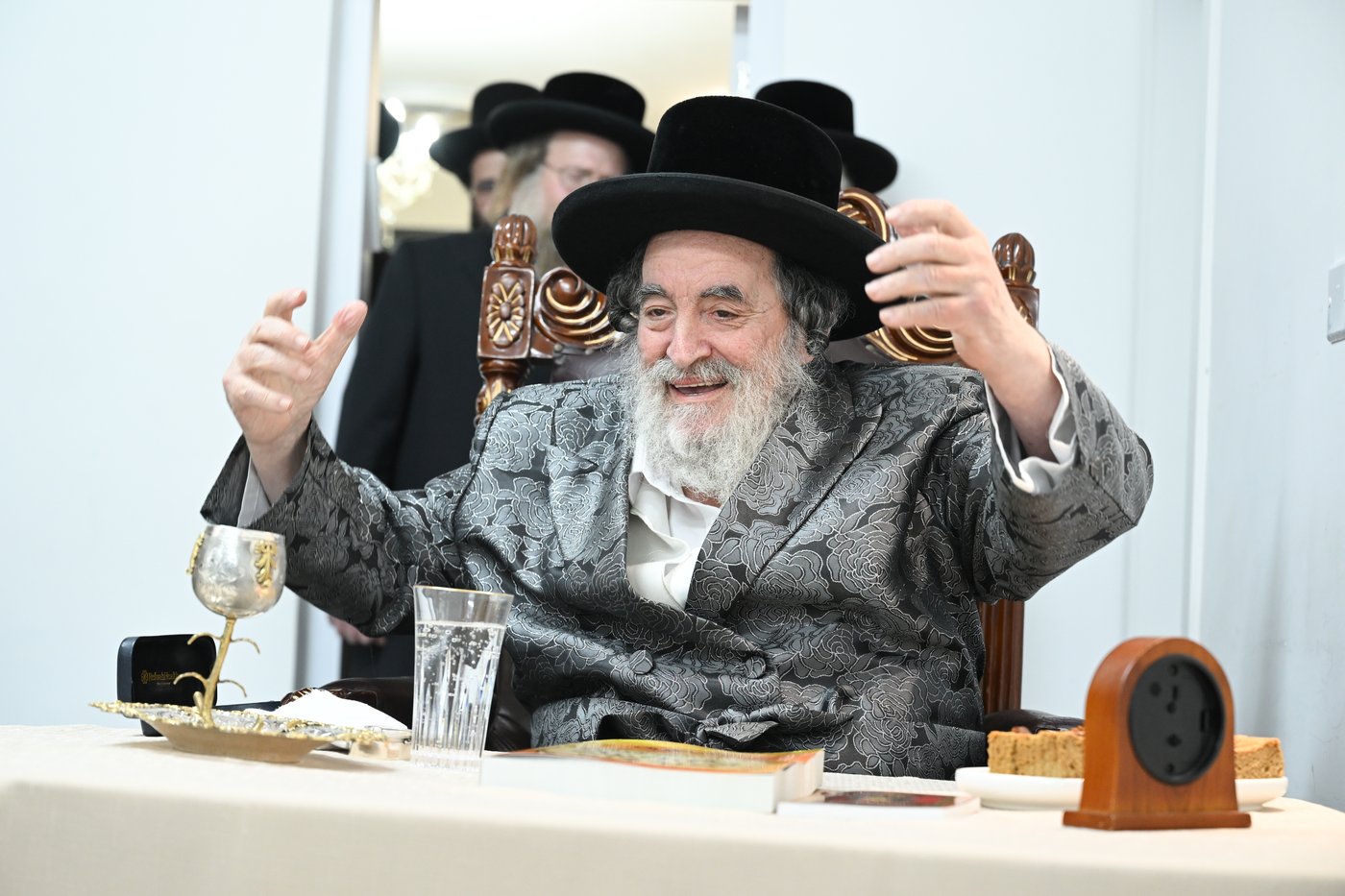 סעודת ר"ח אדר אצל האדמו"ר מויז'ניץ